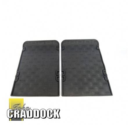 S2 and S3 109 and 110 Defender Middle Row Moulded Mats