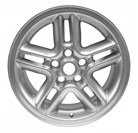 8J x 18 Bright Silver Hurricane Alloy Wheel