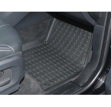 Evoque rubber mats deals