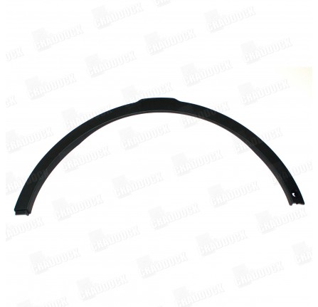 Front RH Wheel Arch Moulding from Chassis CH663344