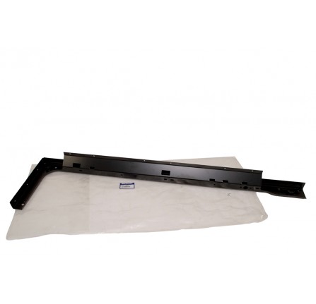Capping Body Side RH One Piece Defender Station Wagon Vin WA138480>