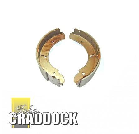 Handbrake Shoes (Rod in Drum Type) Range Rover Classic to 1994. Discovery 1 to 1992.