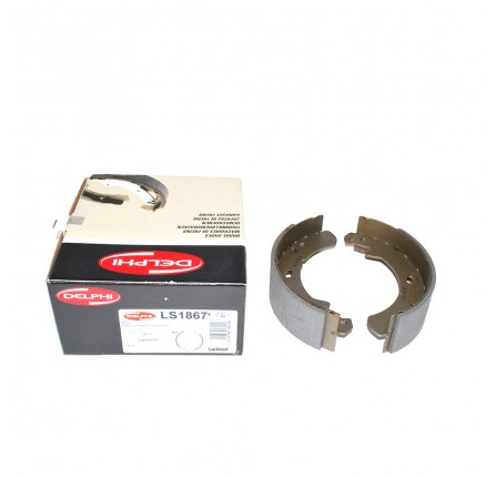 Delphi Handbrake Shoes 90/110 from LA935630. Discovery 2 Discovery 1 1993 On. Range Rover Classic from MA647645. and All P38 Range Rover