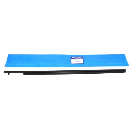 Outer Weatherstrip RH Rear Door Discovery 3 and 4