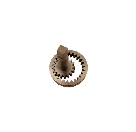 No Longer Available Gear for Oil Pump in With-drawel Housing LT95