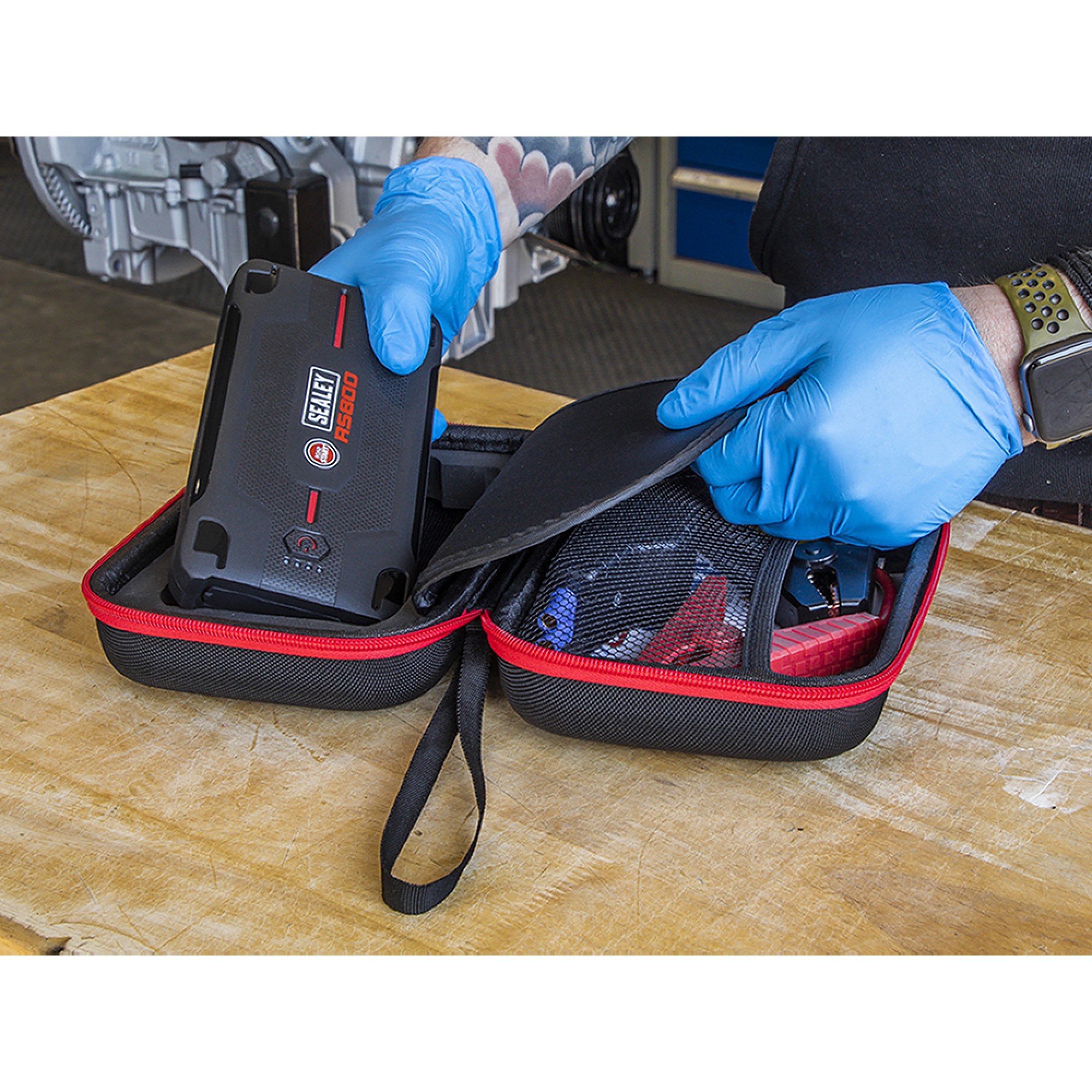 Sealey 12V Lithium-ion Jump Starter Power Pack 800A