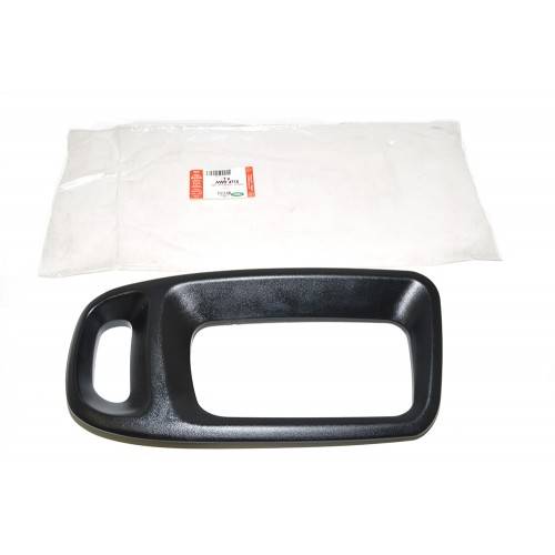 AWR4716 - Bezel Self Colour with Fog Lamps RH