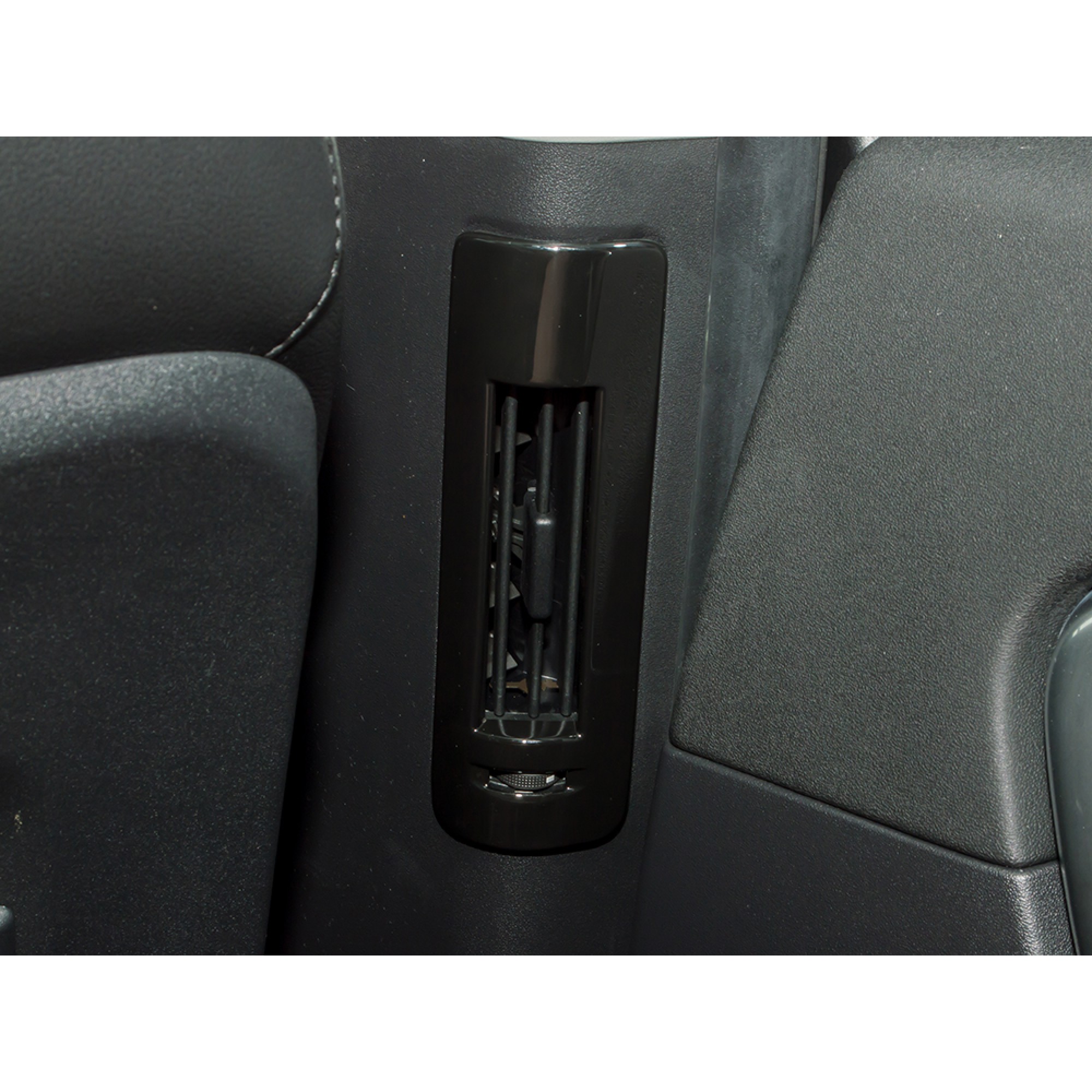 DA1563 - B Pillar Air Con Trim Black Pair for Discovery Sport