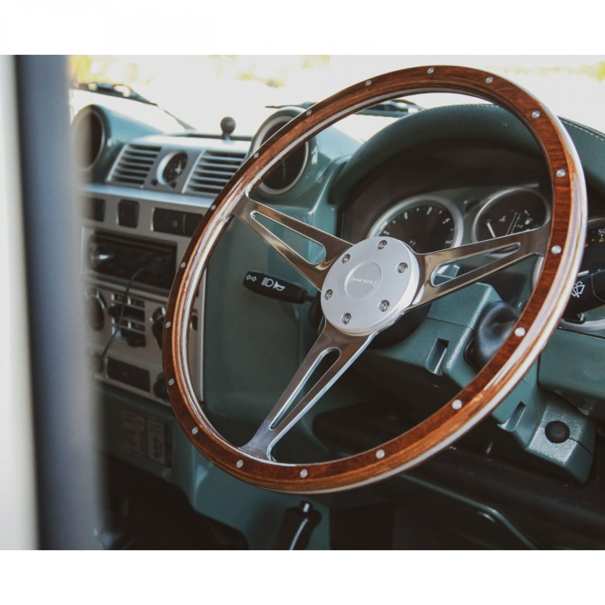 Land Rover Defender Steering Wheels John Craddock Ltd (Page 2)