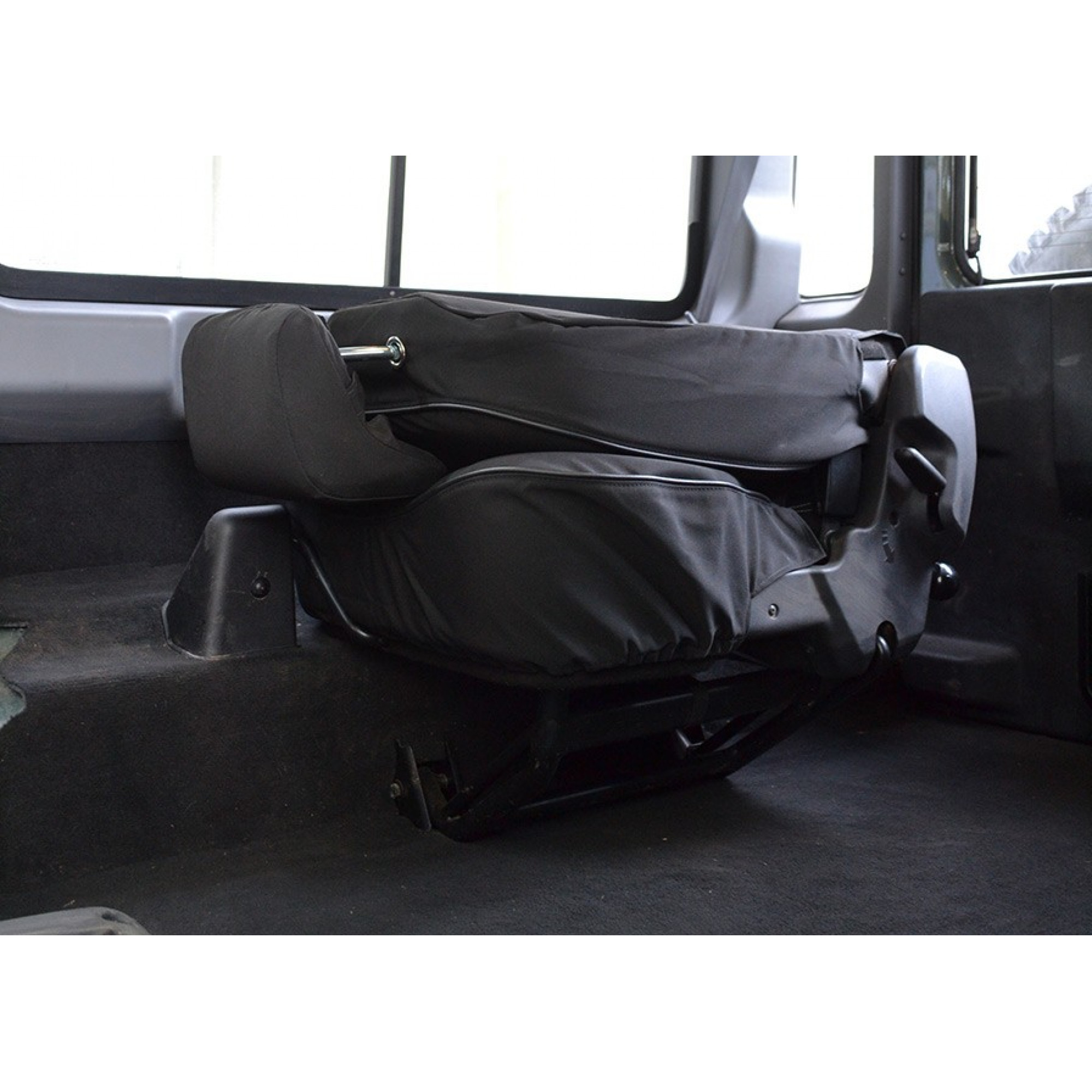 Ext019 63 90 110 Puma Tumble Down Black Canvas Seat