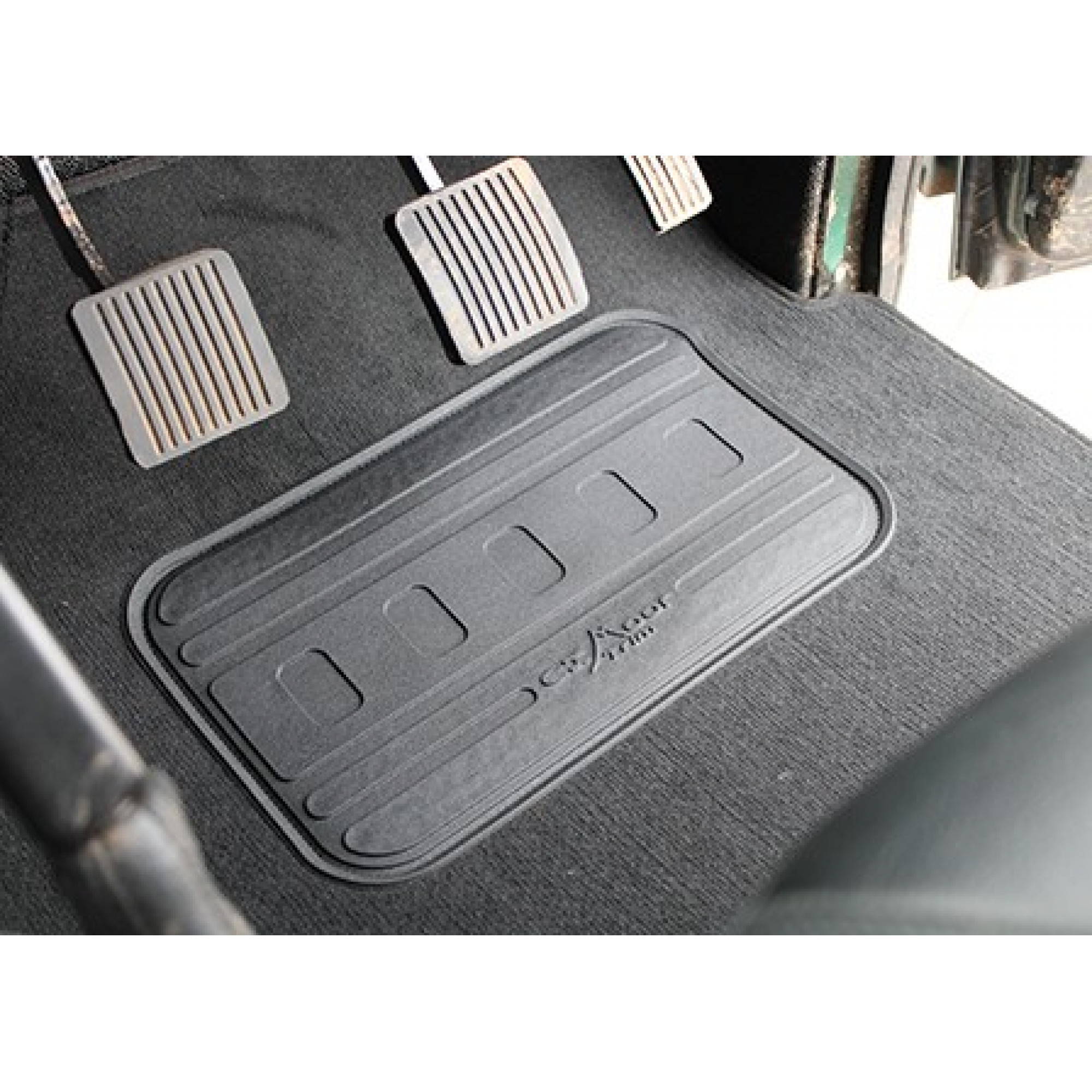 Puma 110 Utility Premium Carpet Set Ebony Black