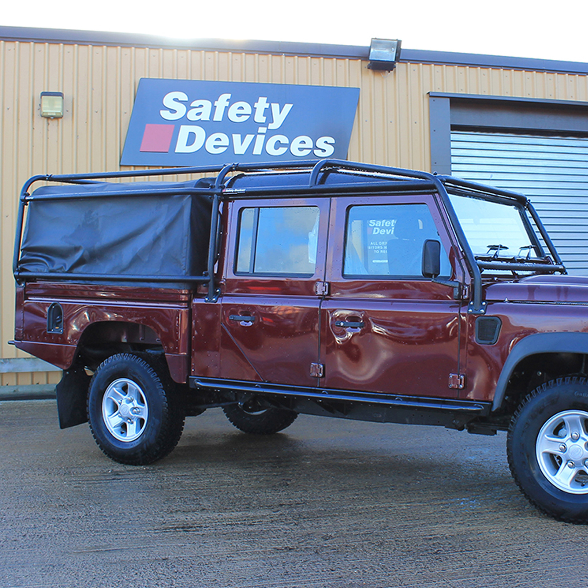 Land rover cheap defender 130 puma