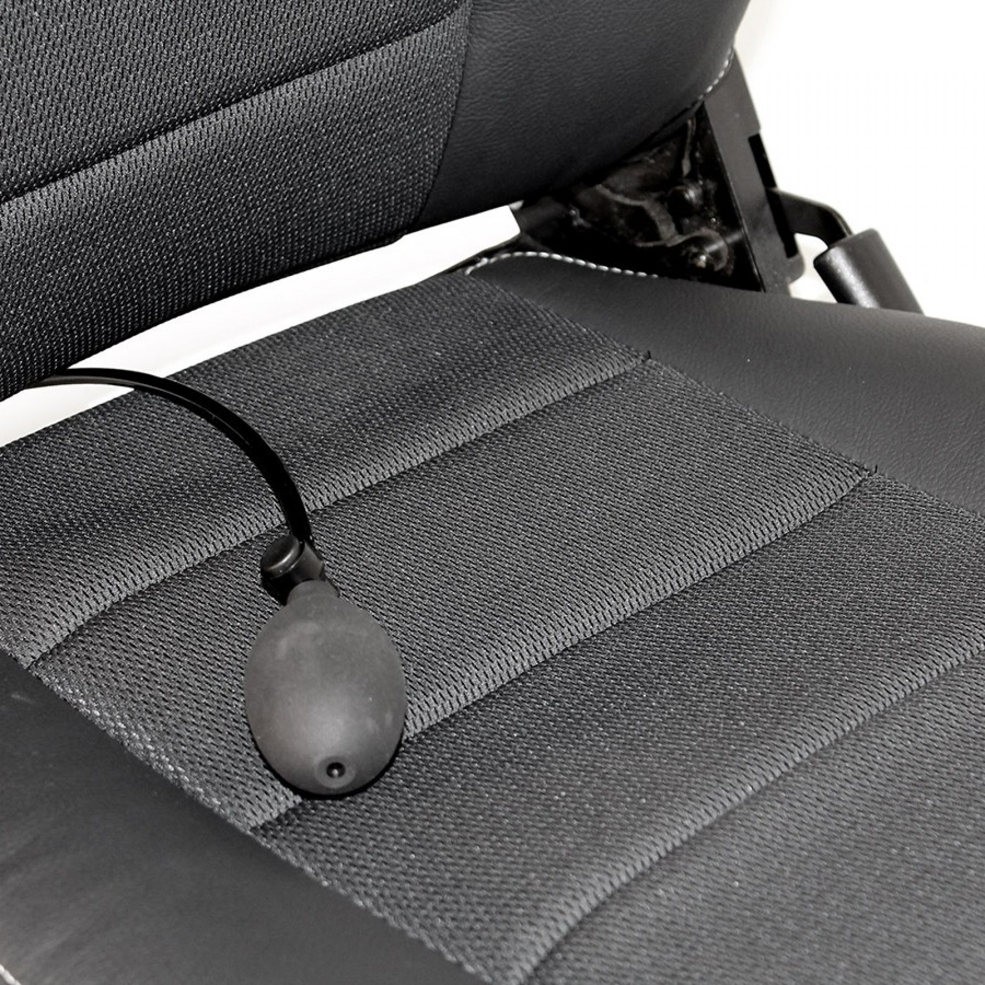 Puma Left Hand Seat Post 2013 - Xs Black Rack - Heated