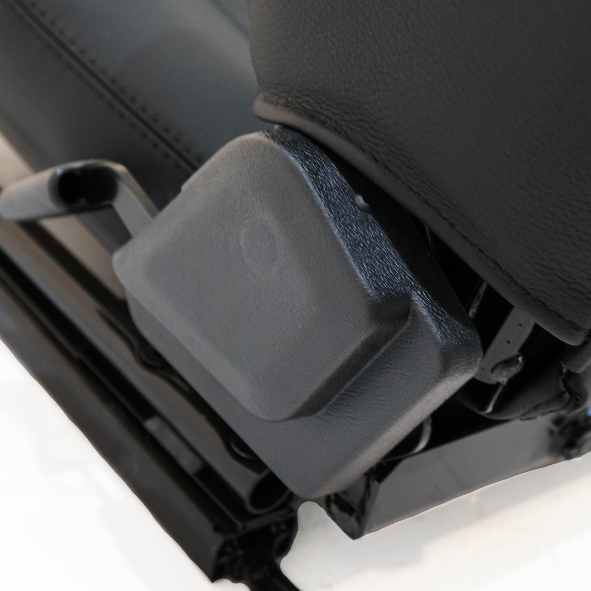 Puma Seat - Pair - Black Leather/Black Stitch - Heated