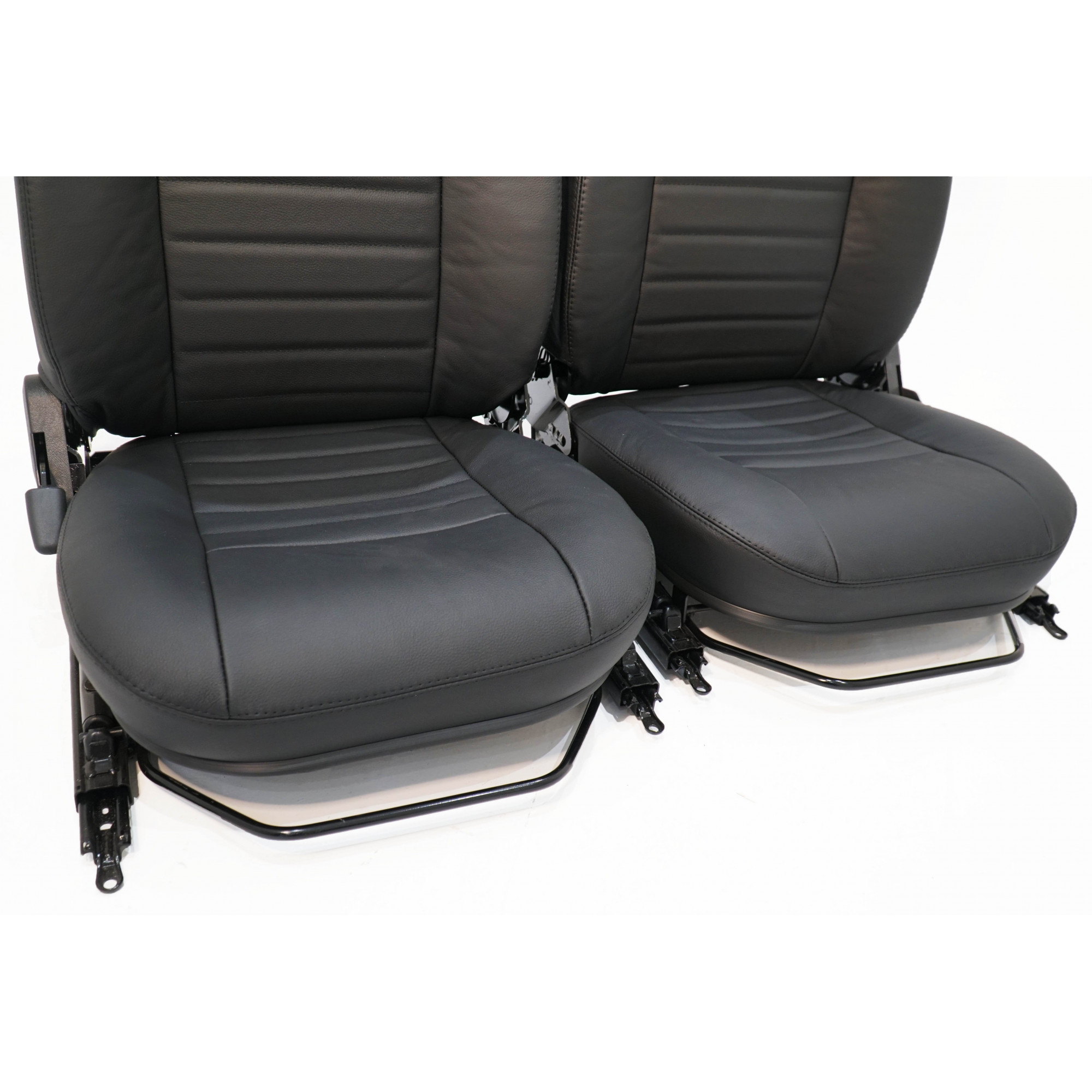Puma Seat - Pair - Black Leather/Black Stitch - Heated