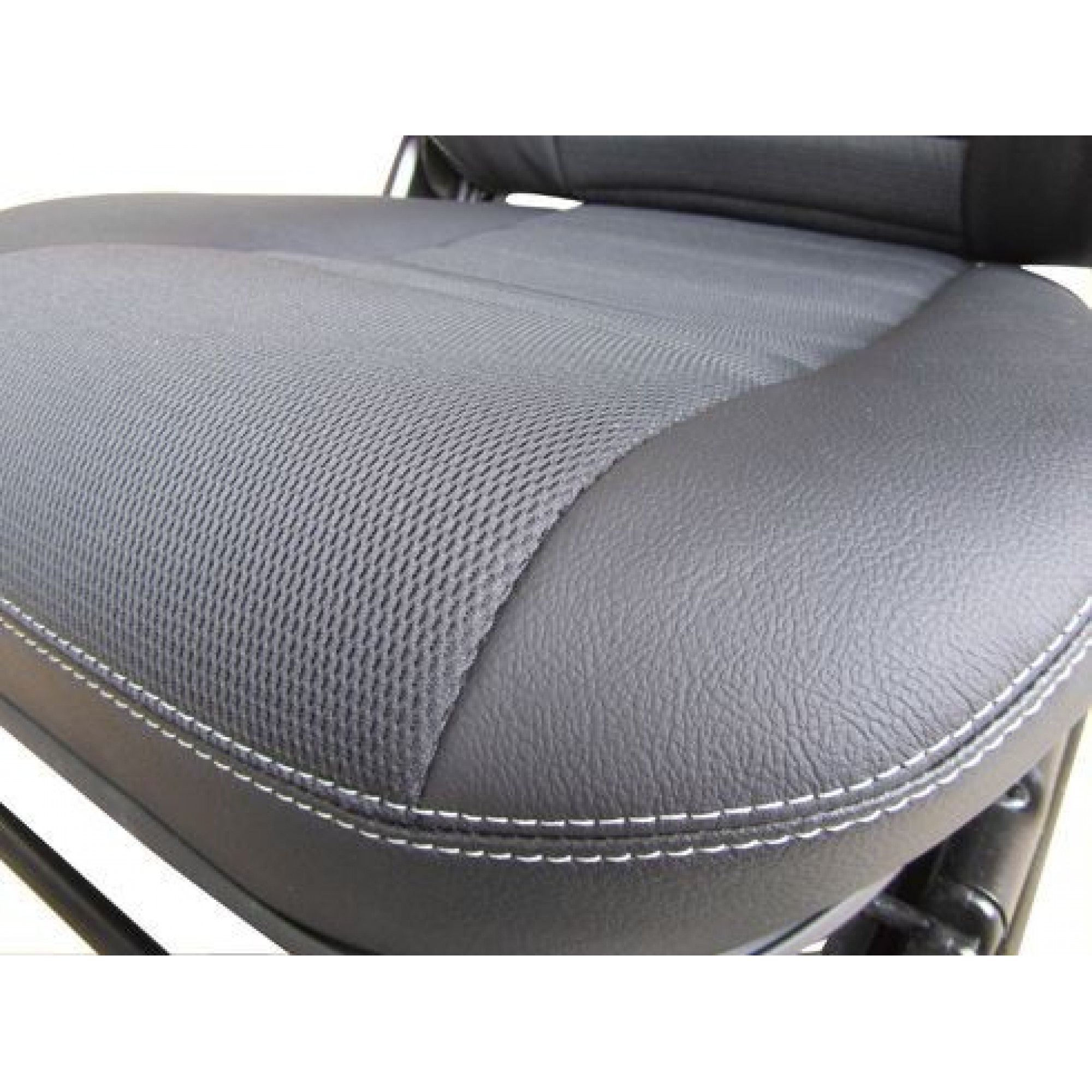 TD4 Front Retrim Kit Xs 1-2 Leather TD4 Front Retrim Kit Xs 1-2 Leather