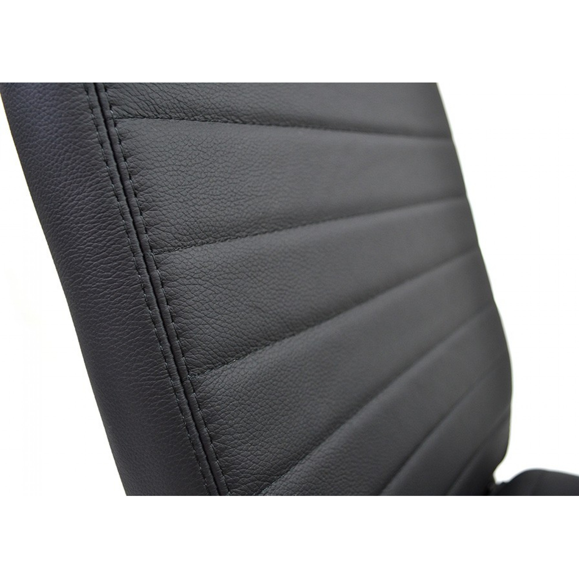 90/110 Front Centre Seat Black Leather