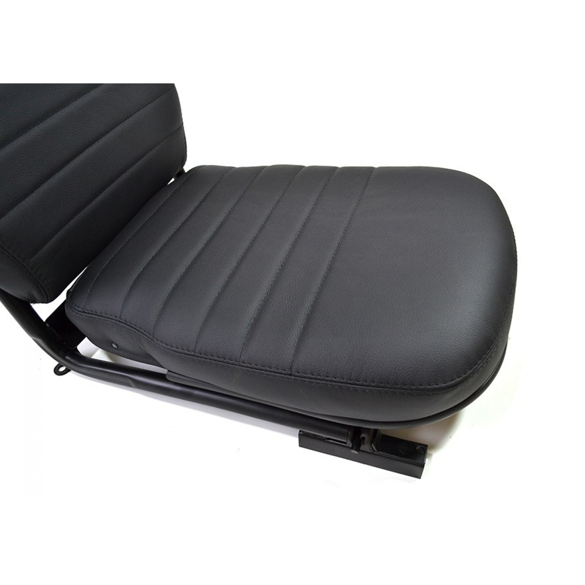 90/110 Front Centre Seat Black Leather