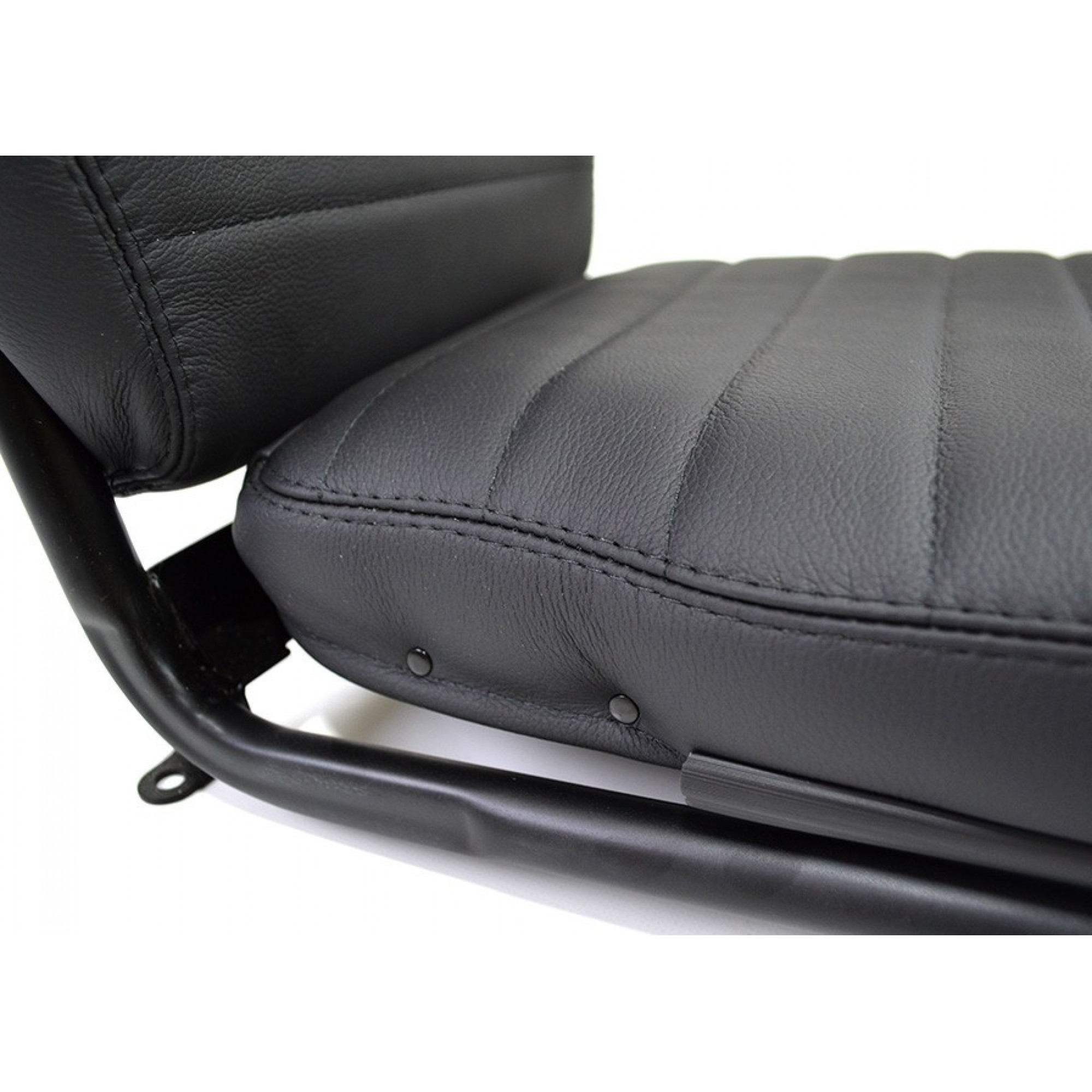 90/110 Front Centre Seat Black Leather