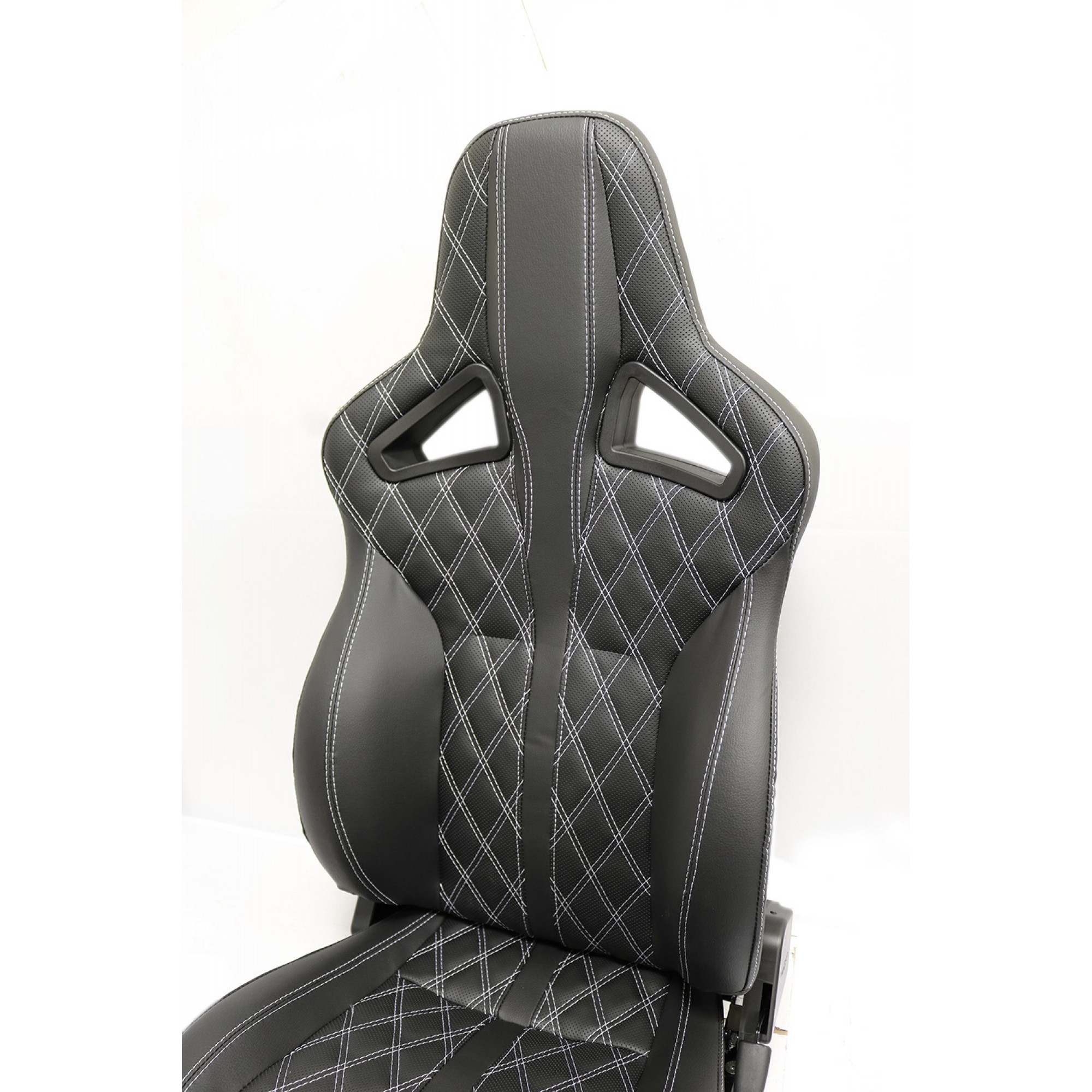 Elite Sports Seat (Heated) Pair Diamond White