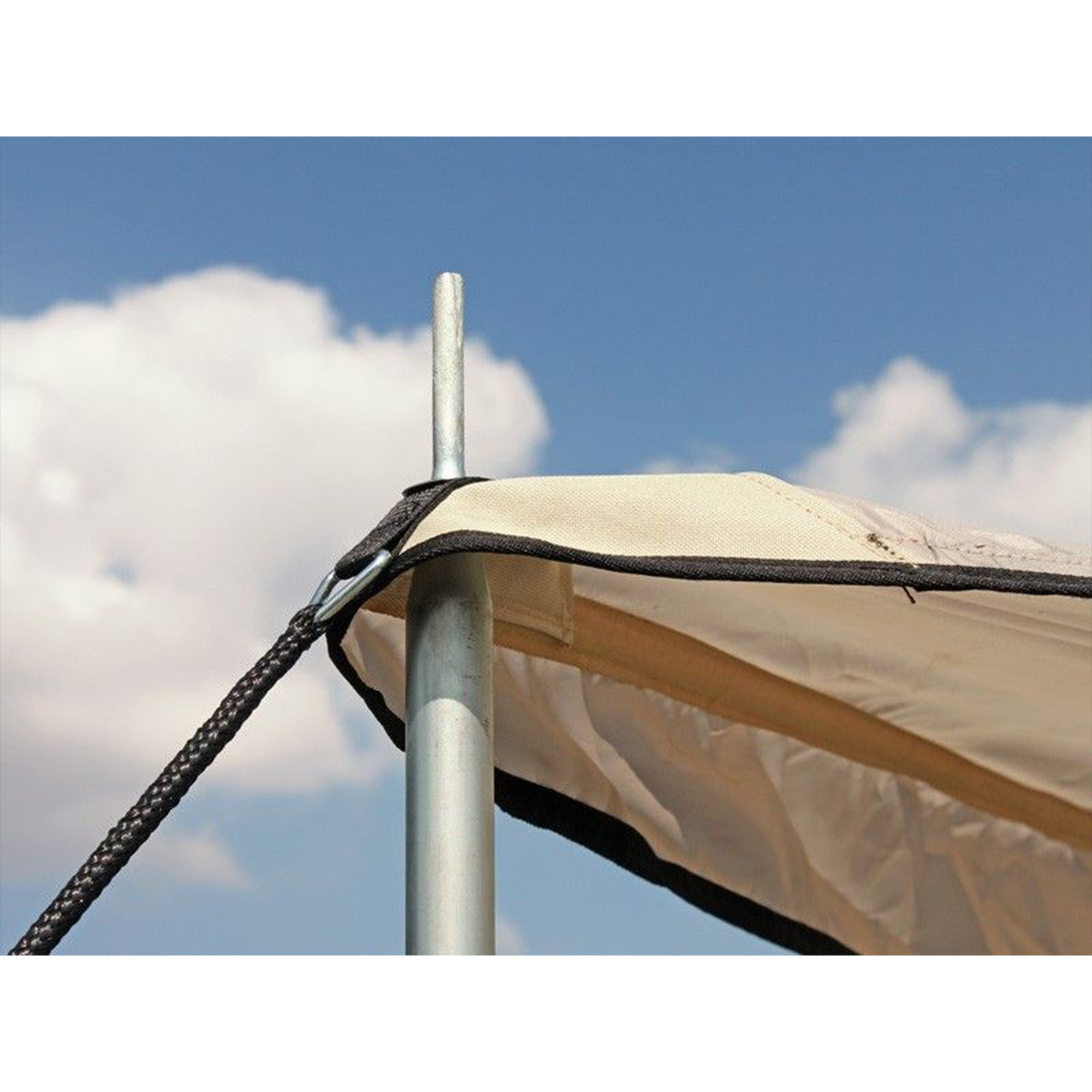 Front Runner Featherlite Awning (3.3X2.7M) Inc Mounting Rail