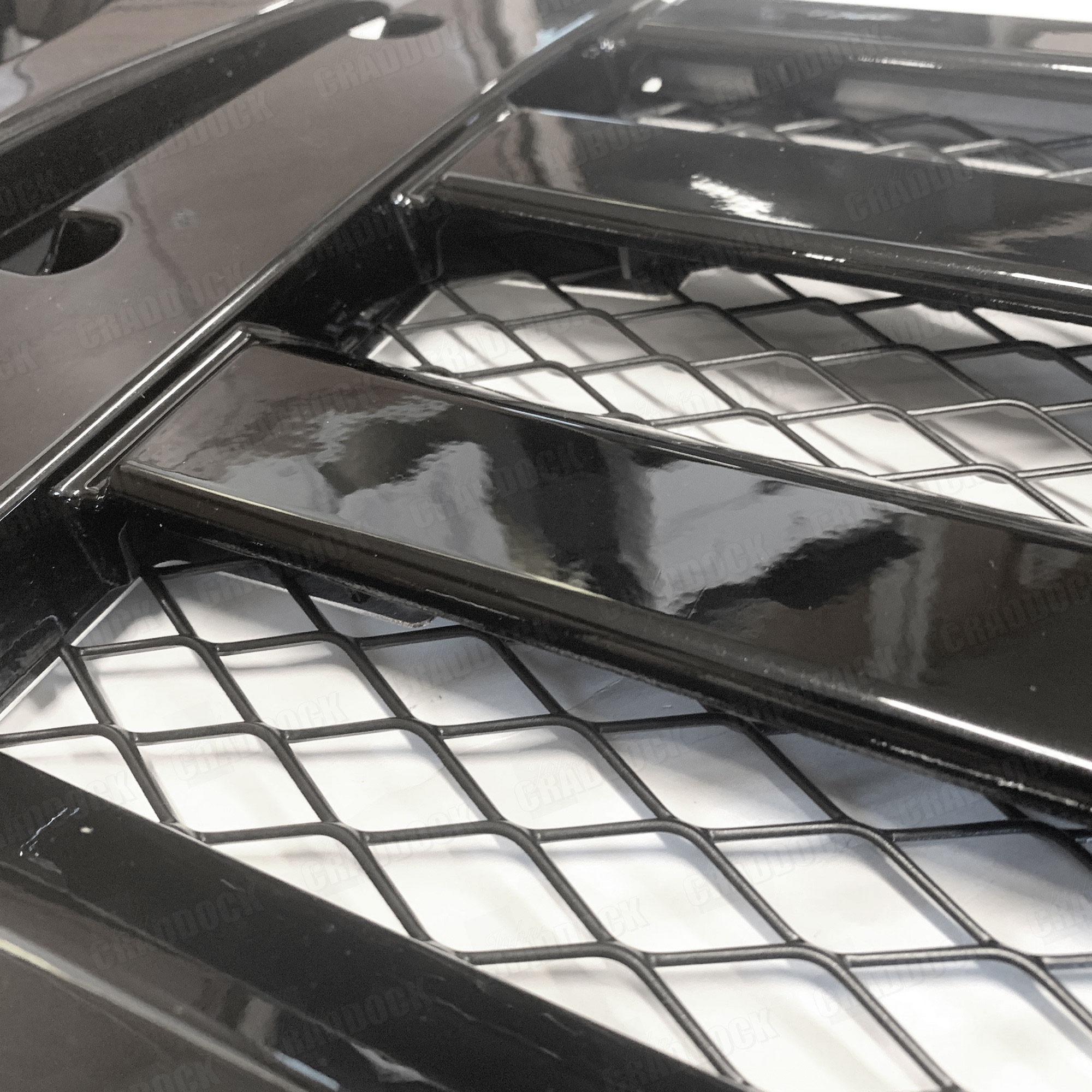 Kbx Defender Grille & Lamp Set - Santorini Black