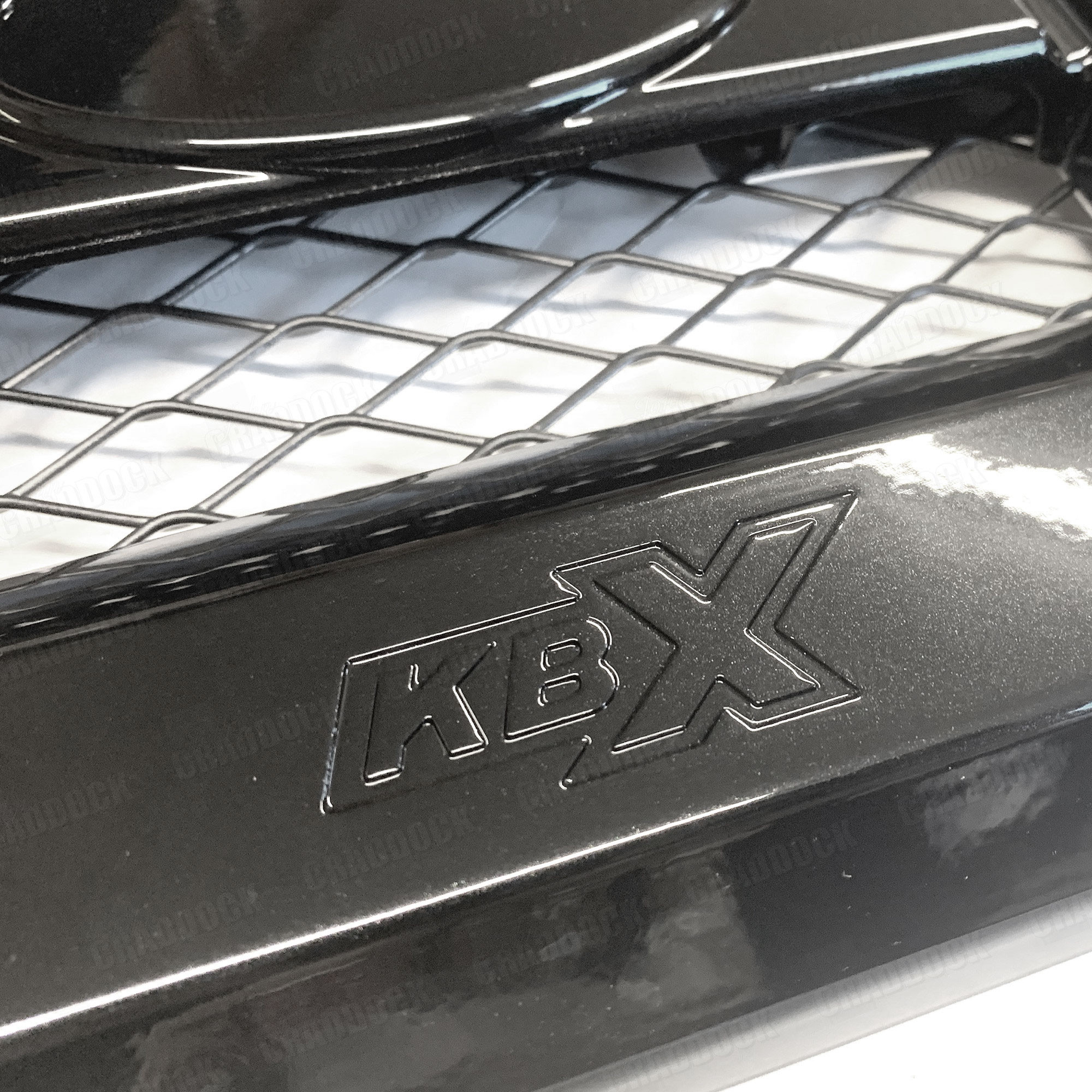 Kbx Defender Grille & Lamp Set - Santorini Black