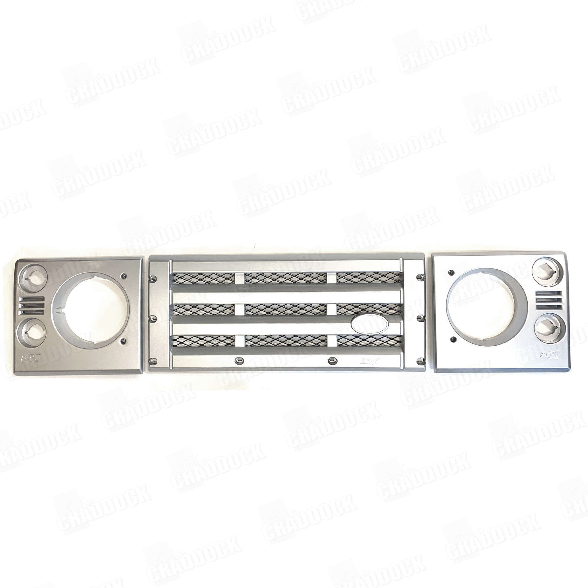 Kbx Defender Grille & Lamp Set - Indus Silver