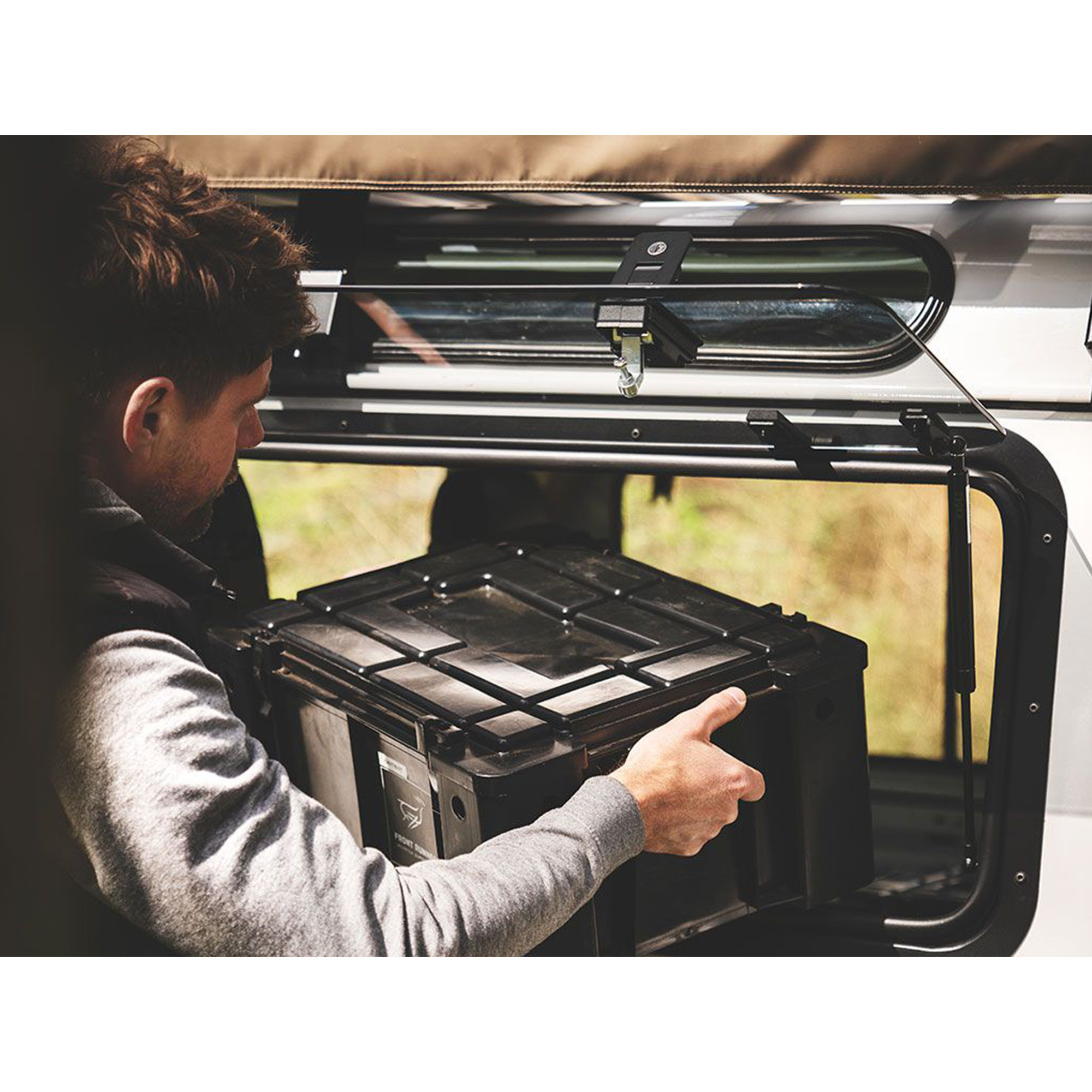 Front Runner Defender Glass Gull Wing Door Single - (Delivery Surcharge Applies)
