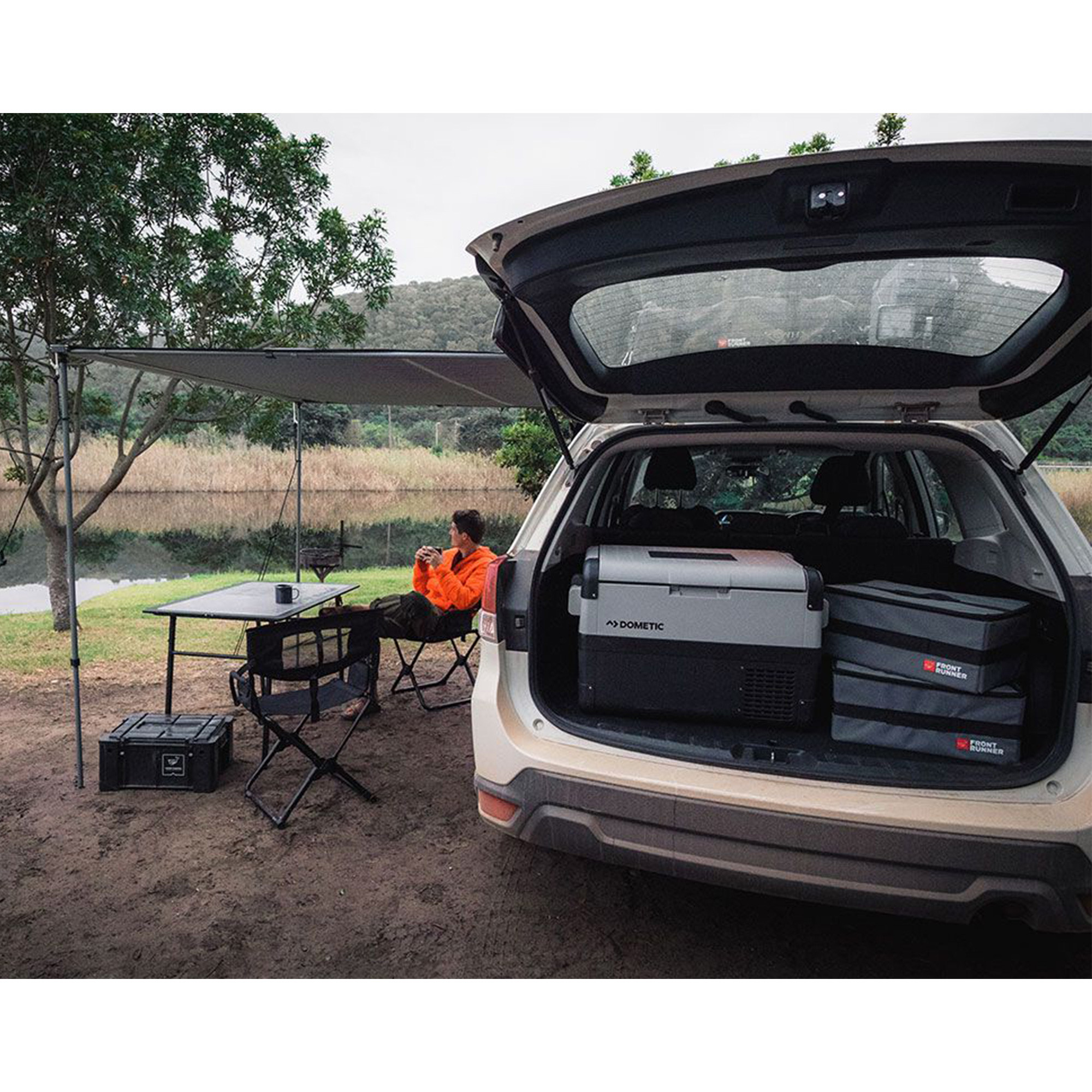 Front Runner Easy Out Awning 2.5M A Roof Rack Mounted Awning, Measuring 2.5M Wide and 2.1M Out from The Vehicle, Which Makes It An Ideal Size for All Larger Vehicles.