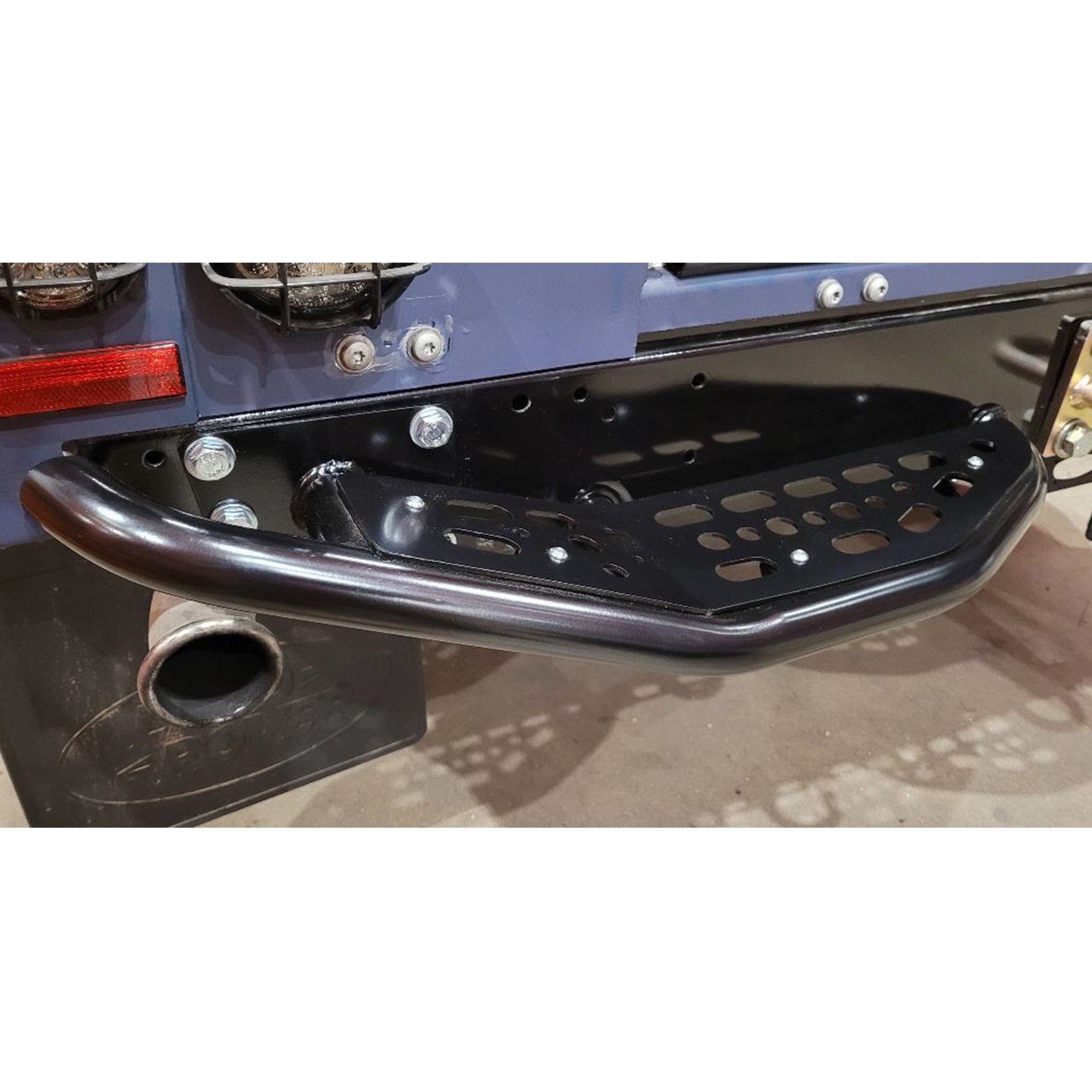 Terrafirma Defender Skeleton Rear Bumper Steps