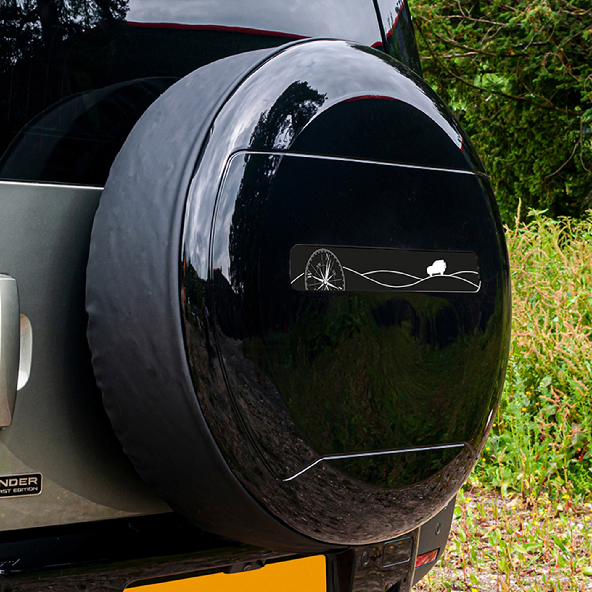 DA2893 Defender (2020 on) Spare Wheel Cover Gloss Black