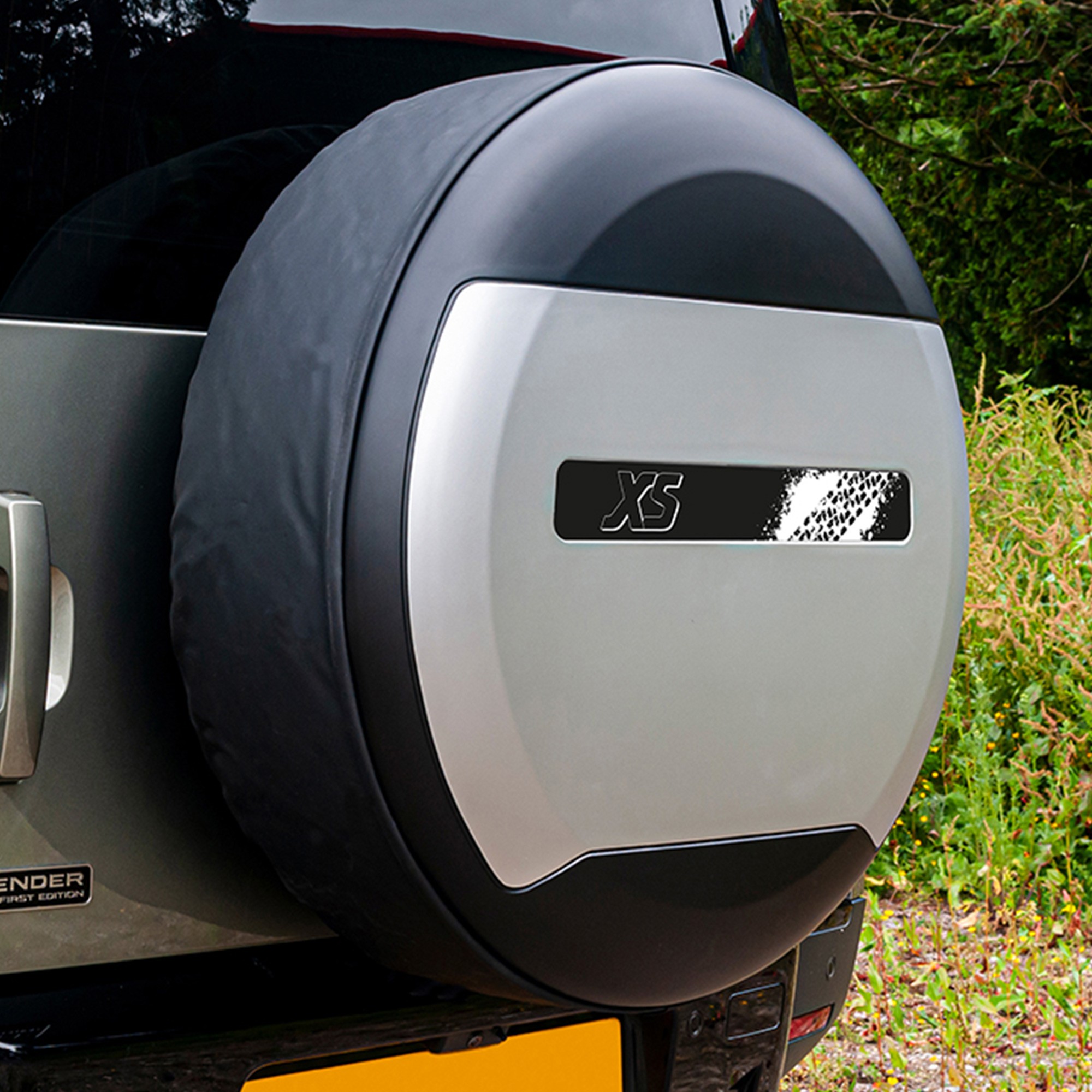 DA2892 Defender (2020 on) Spare Wheel Cover Matte Black & Silver Silver