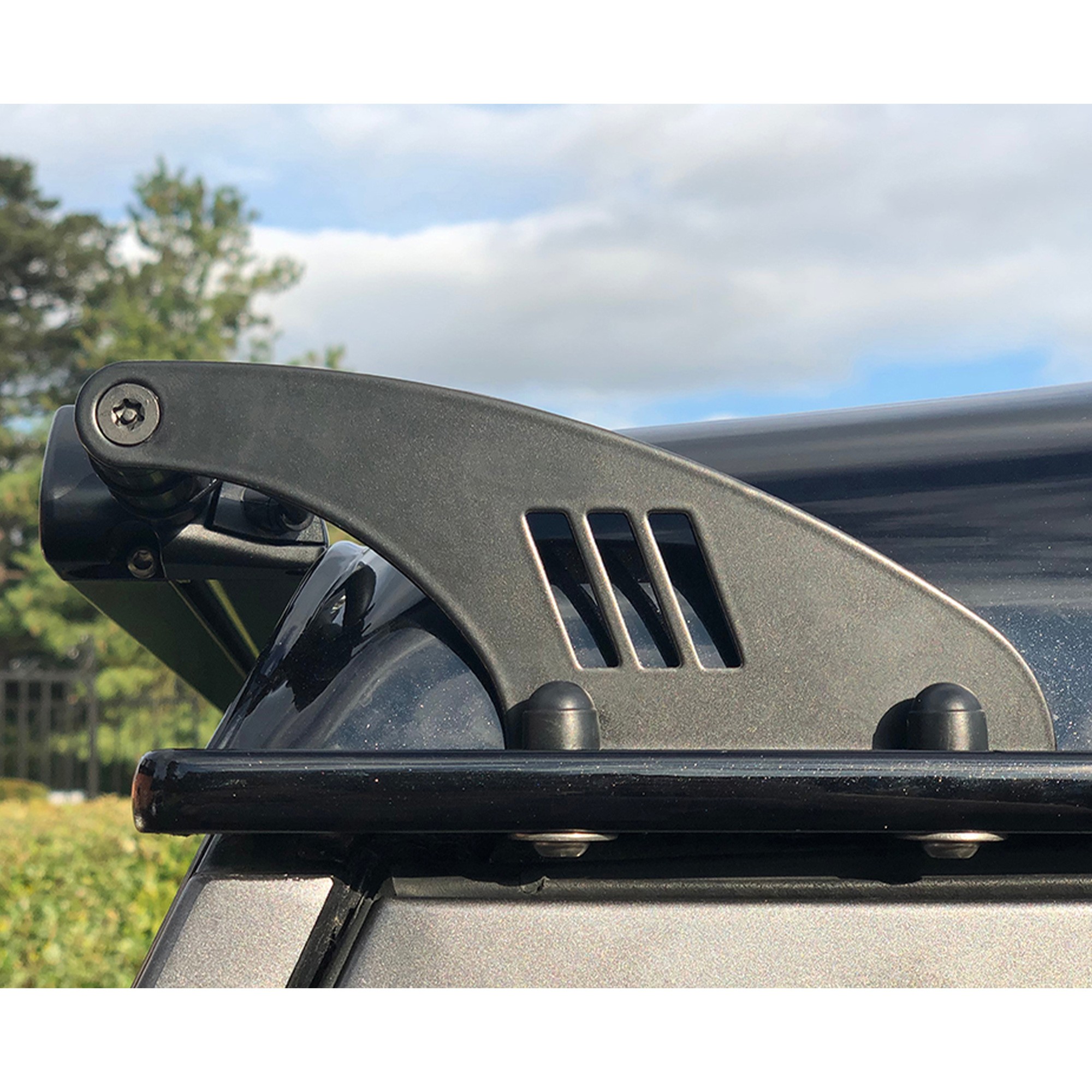 Roof Mounting Kit - Defender (<2018) - Lazer