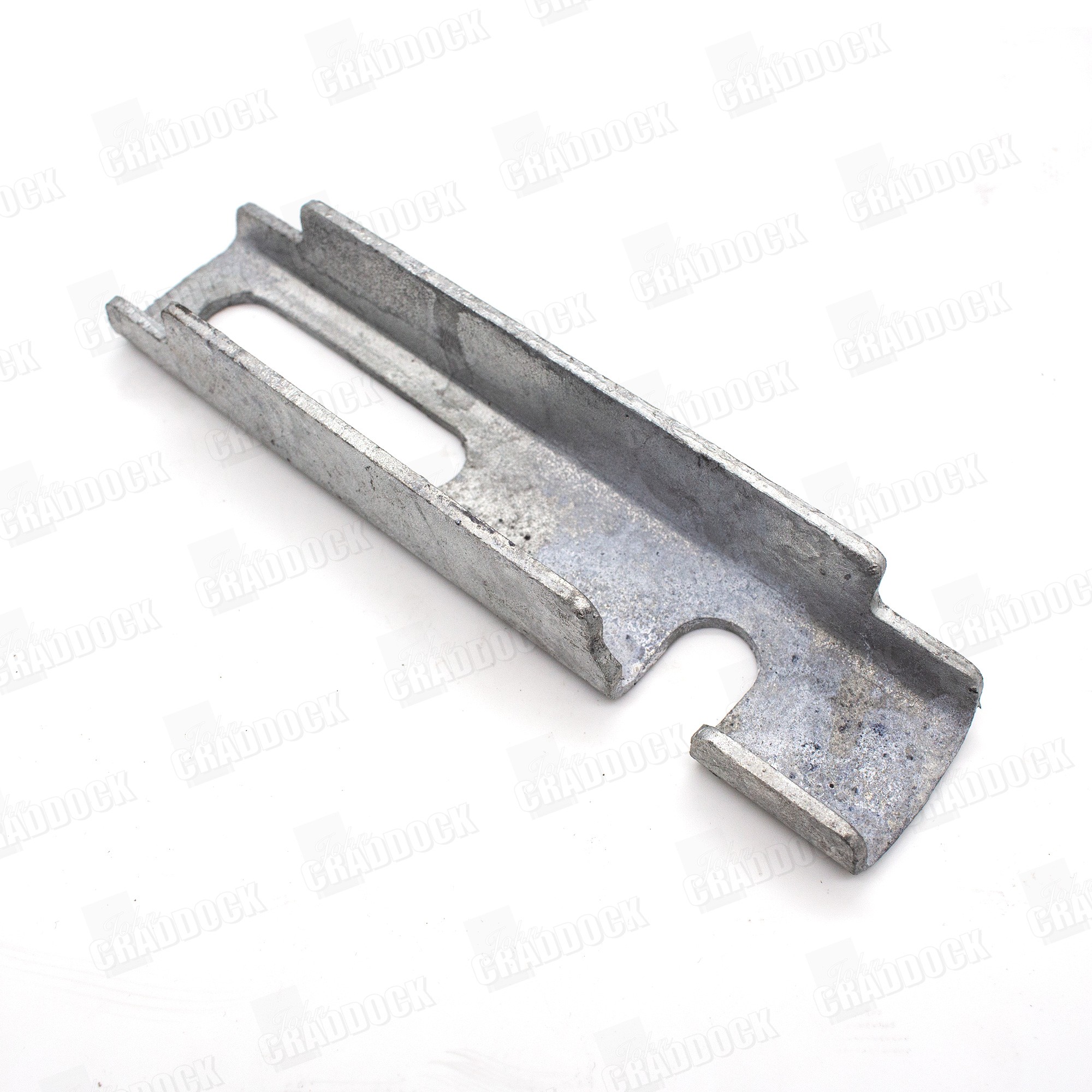 Genuine Retainer for Wheel on Bonnet 90/110 to 1994