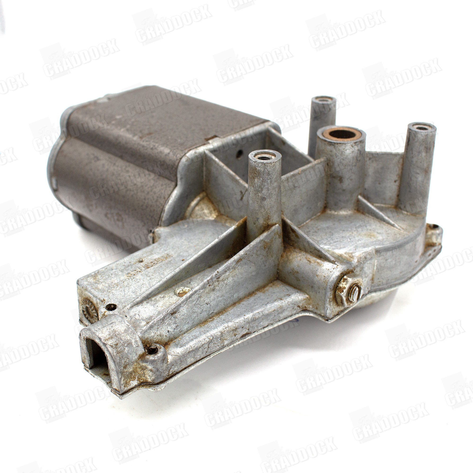Genuine Wiper Motor Series 2A Suffix D to E Inclusive Recon and FC 2B up to Suffix B. Genuine this Is Square Body Type Not Round Type. We Would Need Old Unit for Recondition. Price May Vary Depending on Parts Needed