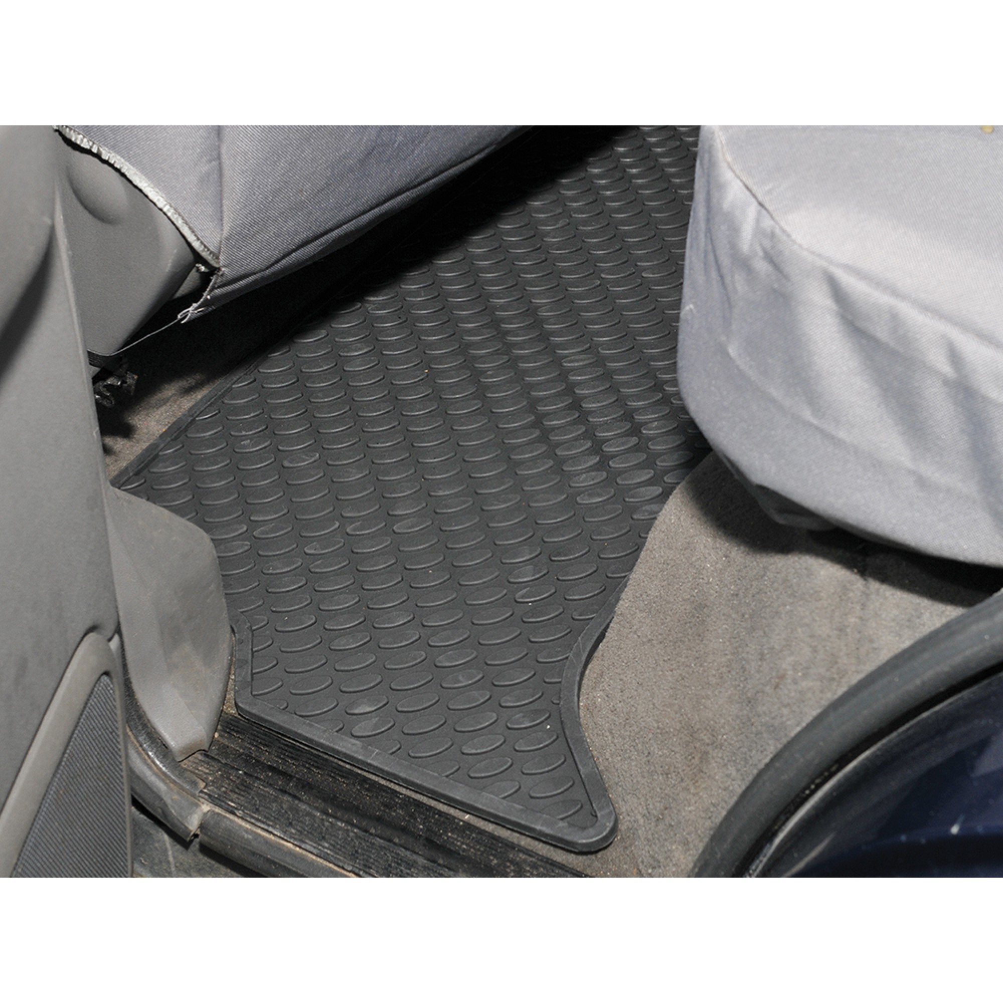 2ND Row Rear Rubber Mats Black for Discovery 2 - DA4425