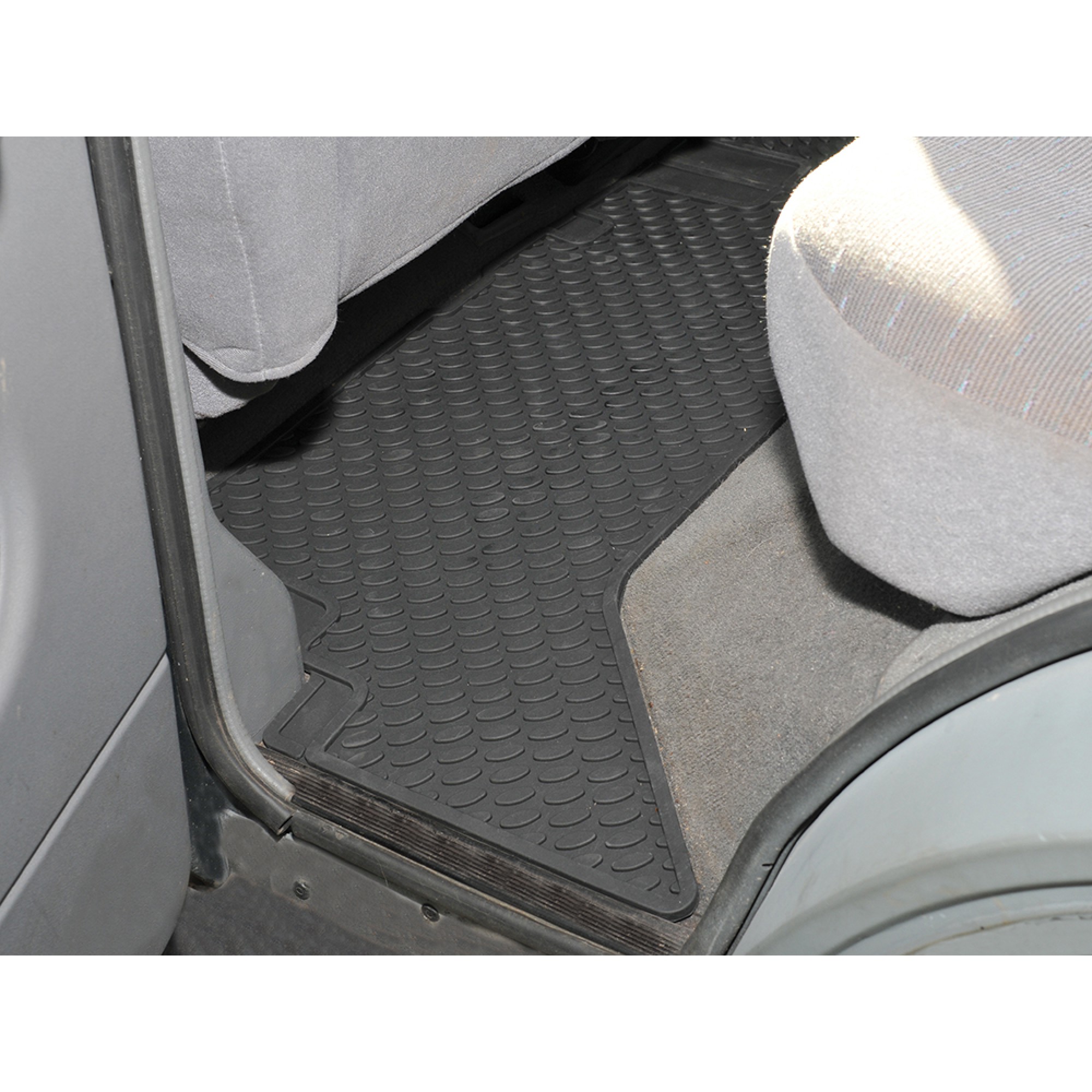 Rubber Mat Set Rear Discovery 1 RHD/LHD Pair - DA4427
