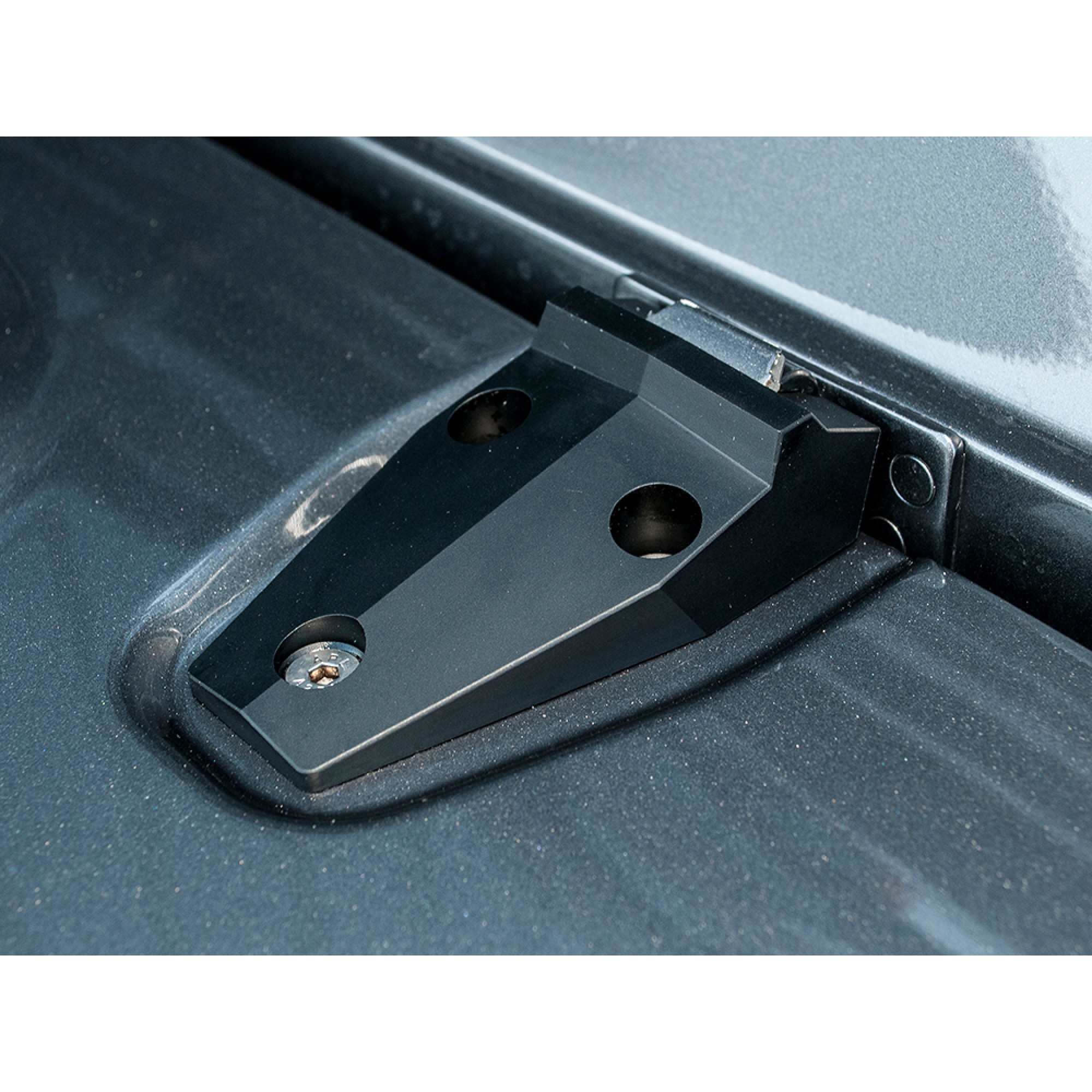 Aluminium Defender Bonnet Hinge Kit Black Inc Hinges, Hinge Bushes, Stainless Steel Bolts