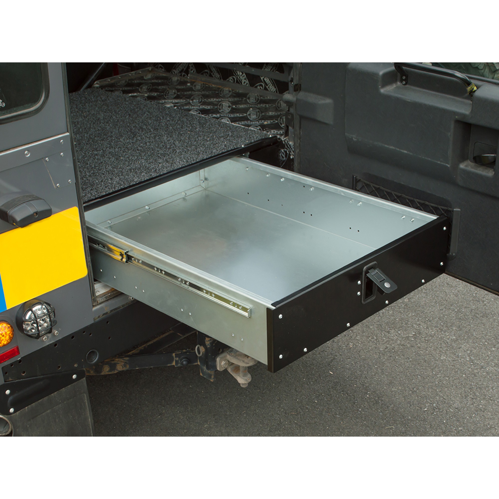 Rear Defender 90 Hd Drawer System Push Lock