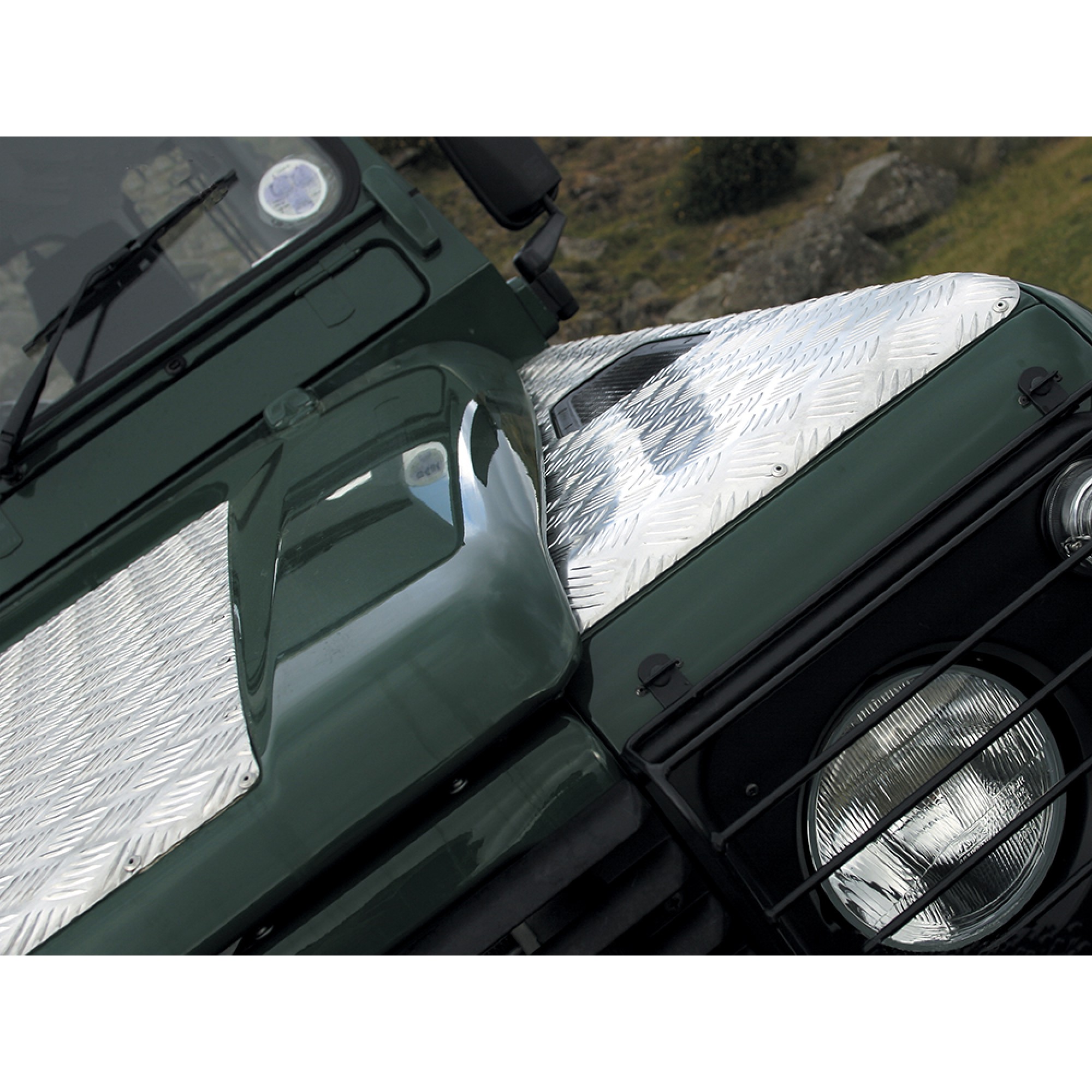 Bumper Top Chequer for Defender