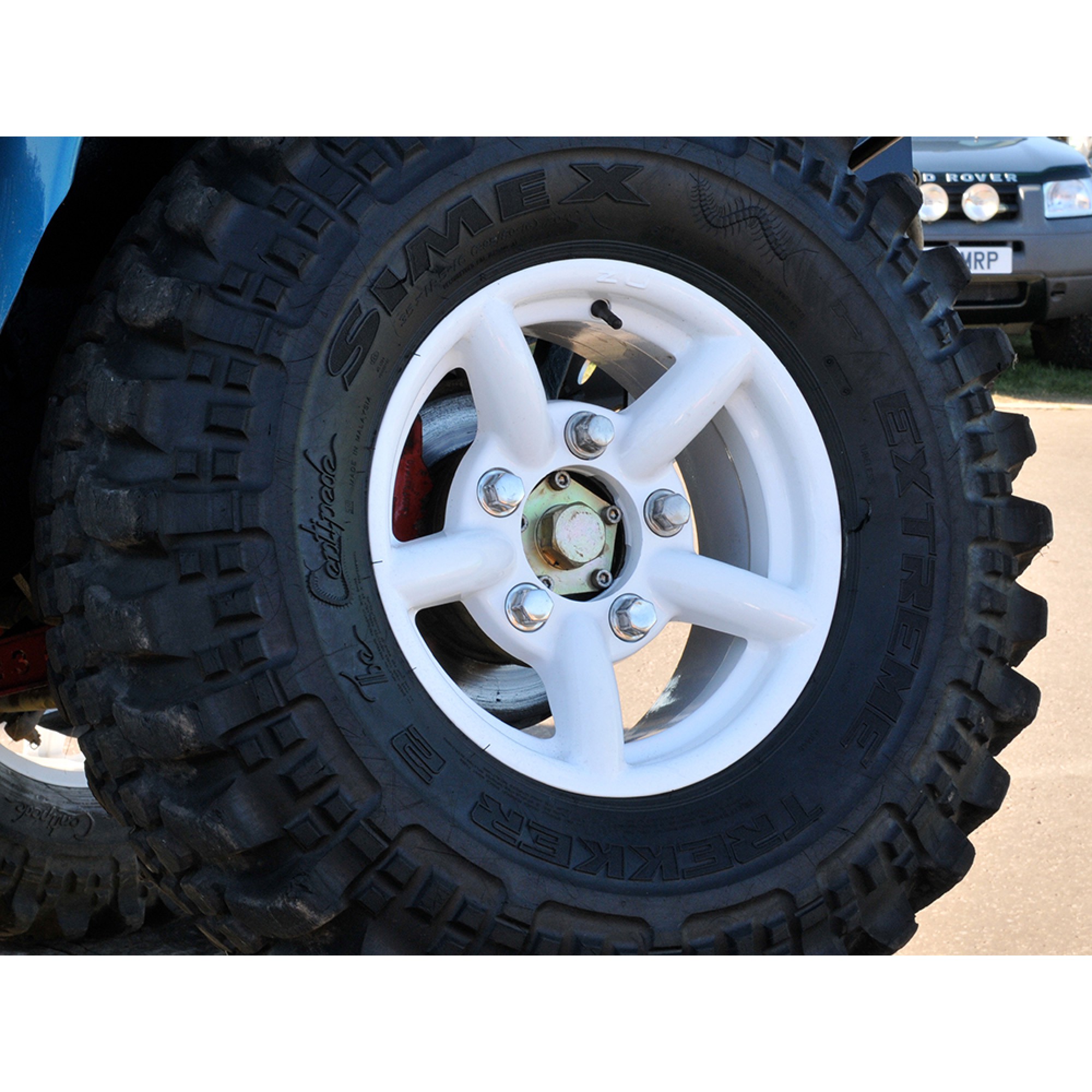 16X7 White Zu Land Rover Alloy Wheel 11mm Offset