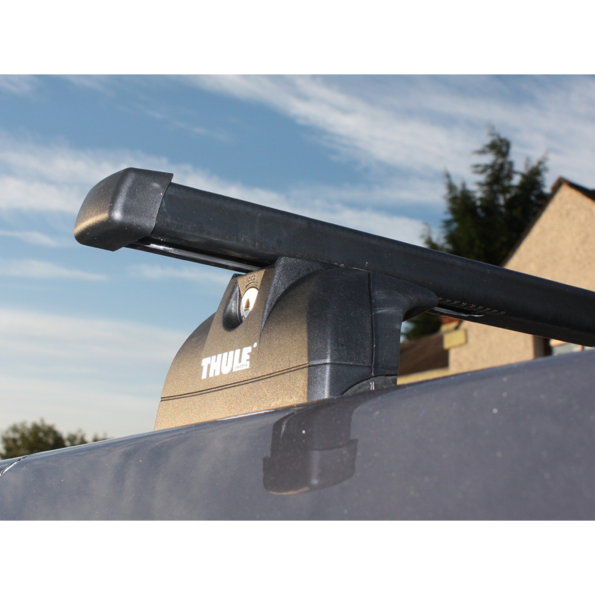 Thule Roof Bars Discovery 3 Fixed Points Fitment 1270mm Wide