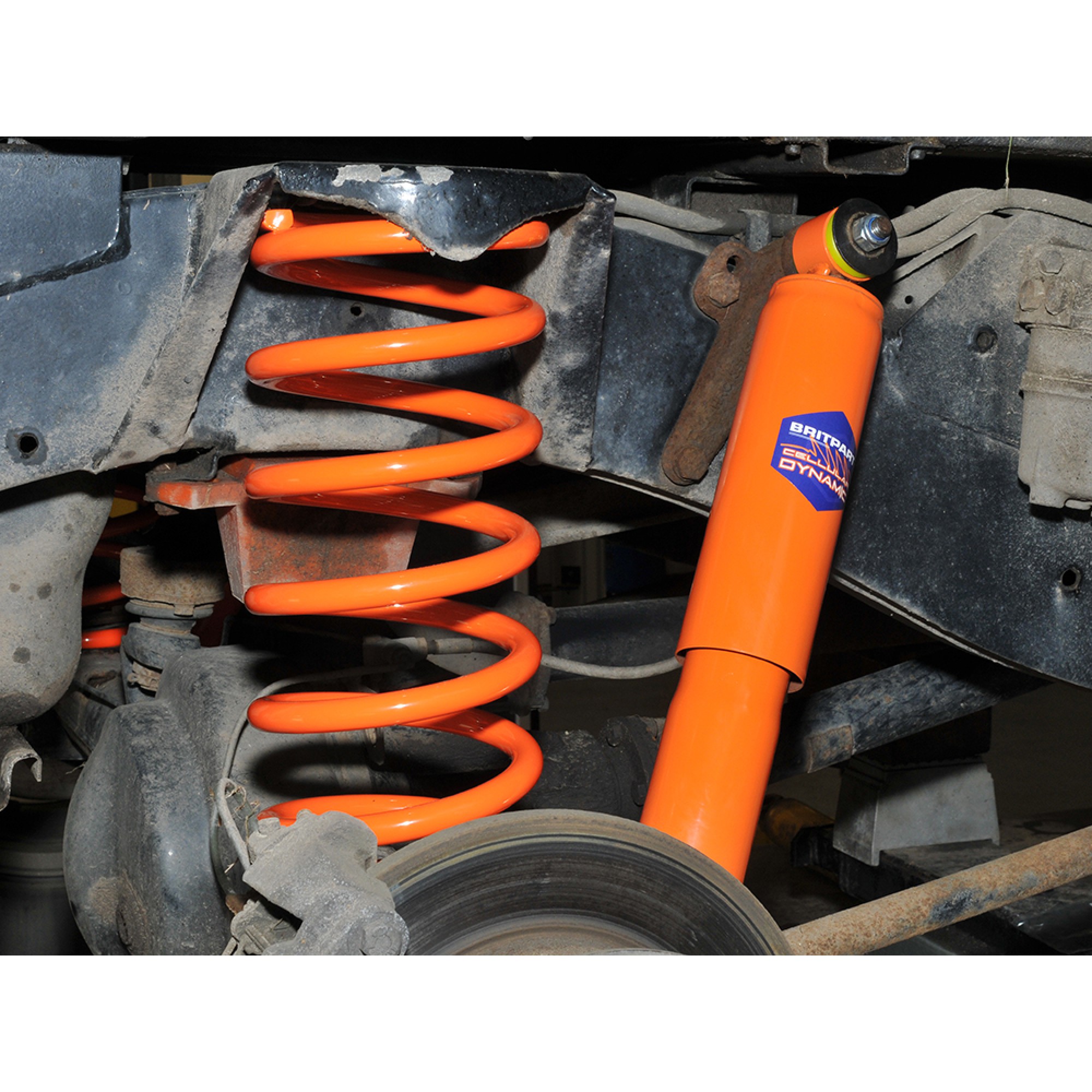 1 Inch Lowered Rear Spring 90 110 130 Discovery 1 Range Rover Classic Reduce The Ride Height Of Your Land Rover by 25mm (1 Inch) by Fitting These Lowered Springs. Help Reduce Body Roll Giving Your Vehicle A More Sport Squat Stance. Springs Are Powd