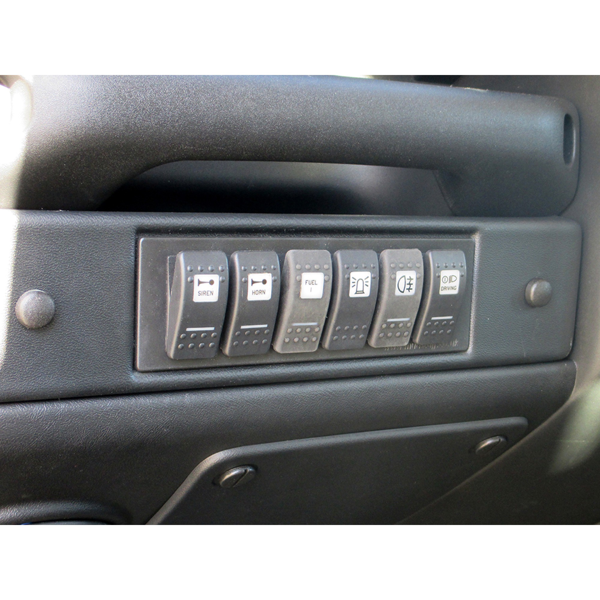 Single Din Dashboard Mount for Defender Puma