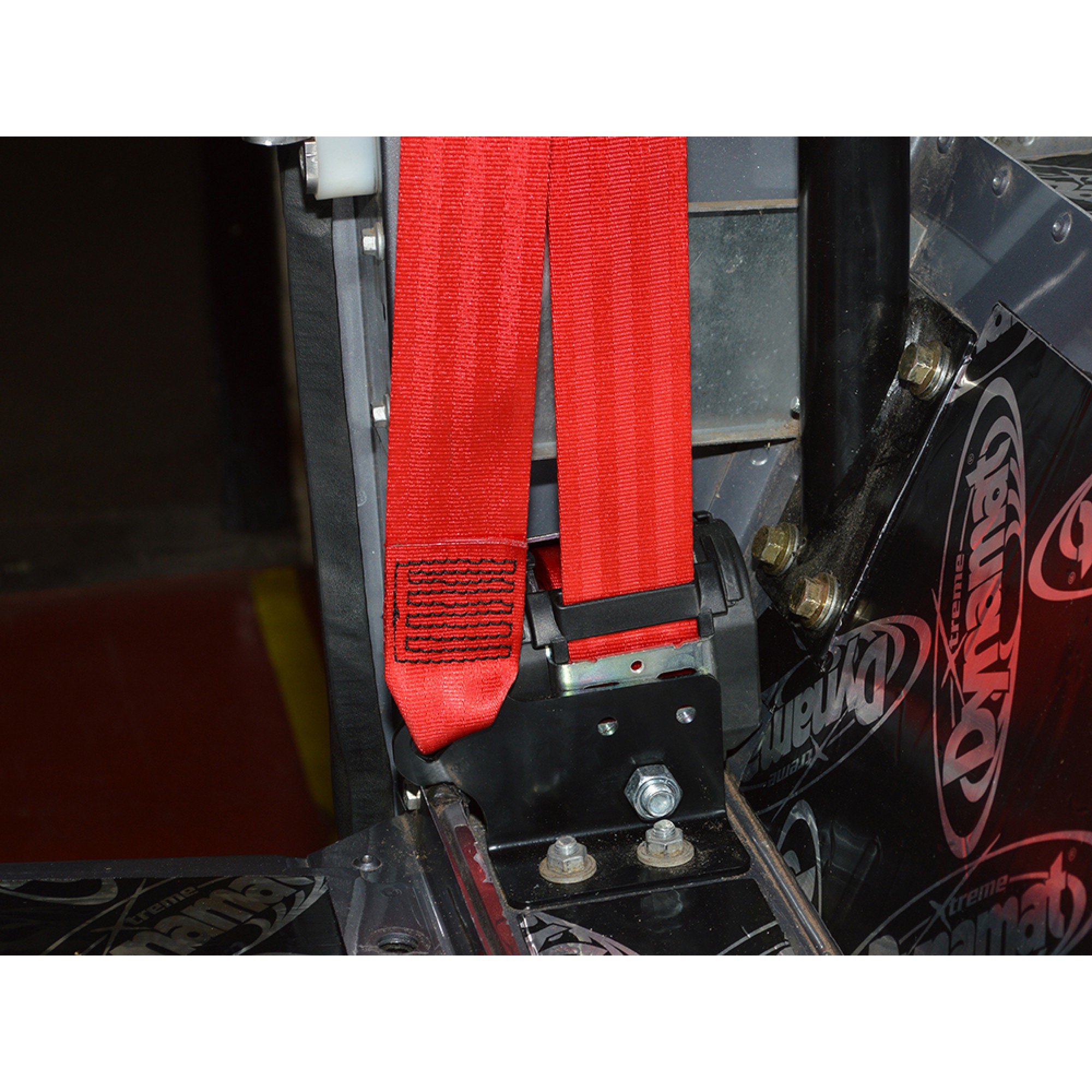 Red Seat Belt RH Truck Cab Defender