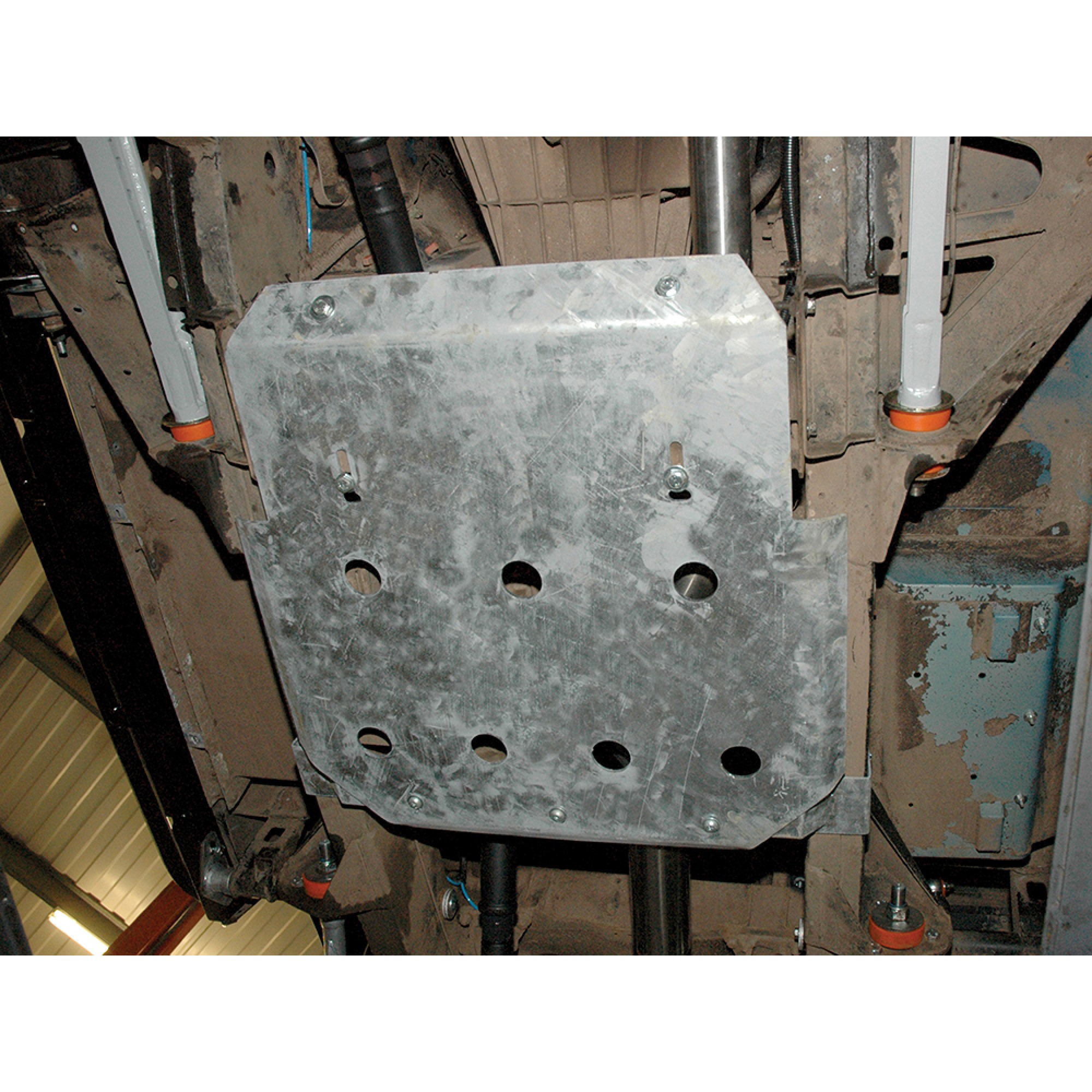 Guard for Transmission and Rear Crossmembers Galvanised Steel Bolts on and Is Easy to Fit Fits PRE-TD5 Or Can Be Fitted to TD5 with Centre Exhaust Removed and Pipe Fitted.