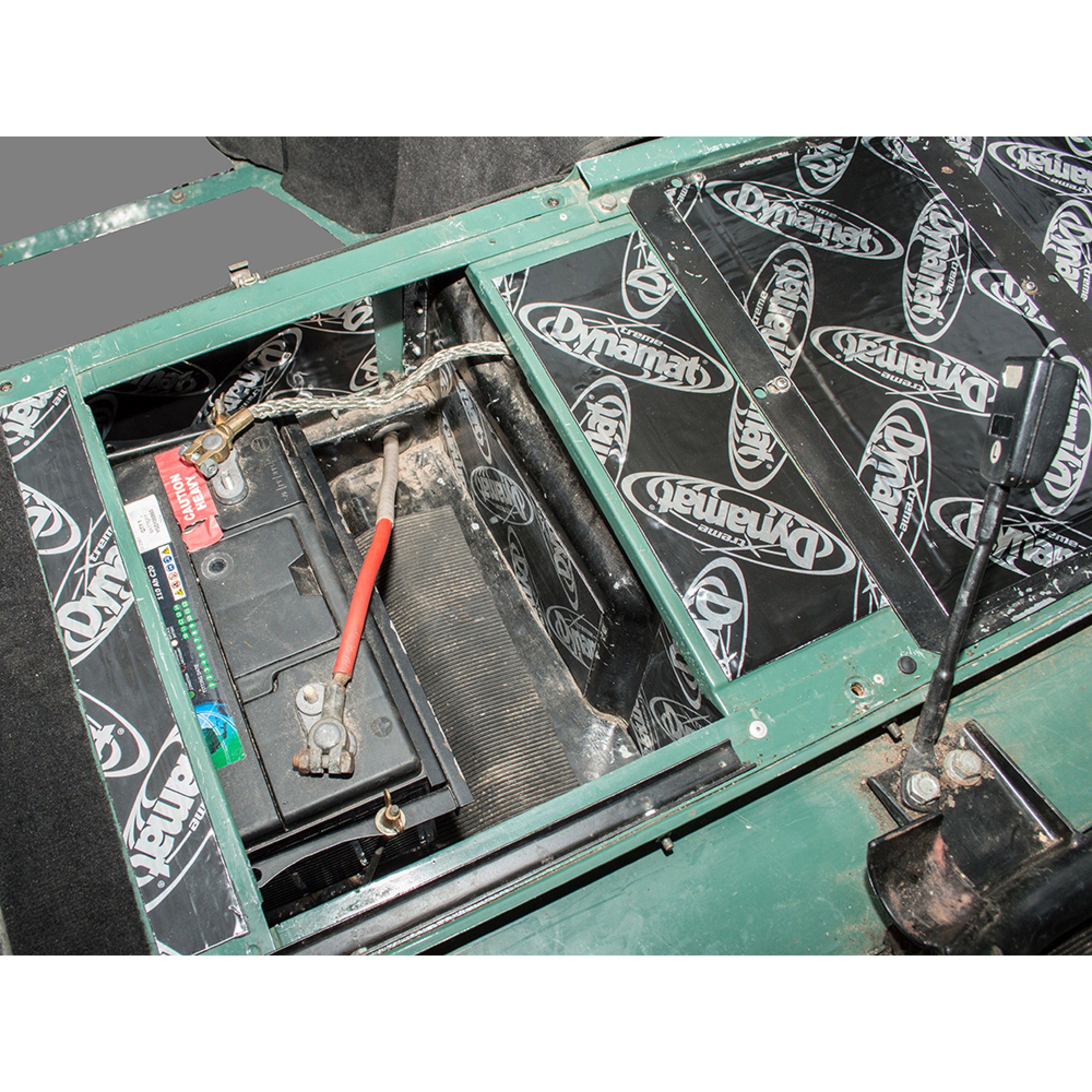Dynamat Sound Deadening 90/110 Seatbox 1983-2006