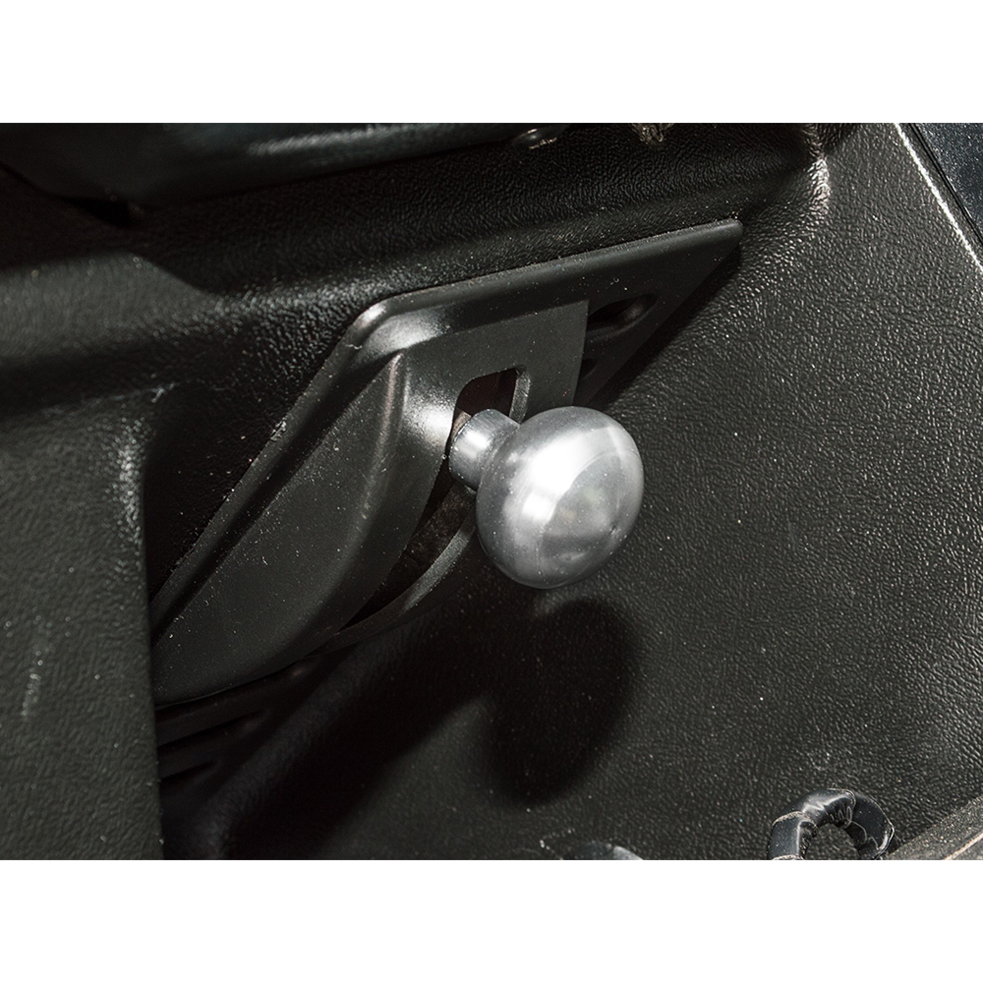 Vent Knob Anodised Silver Aluminium for Defender upto 2007