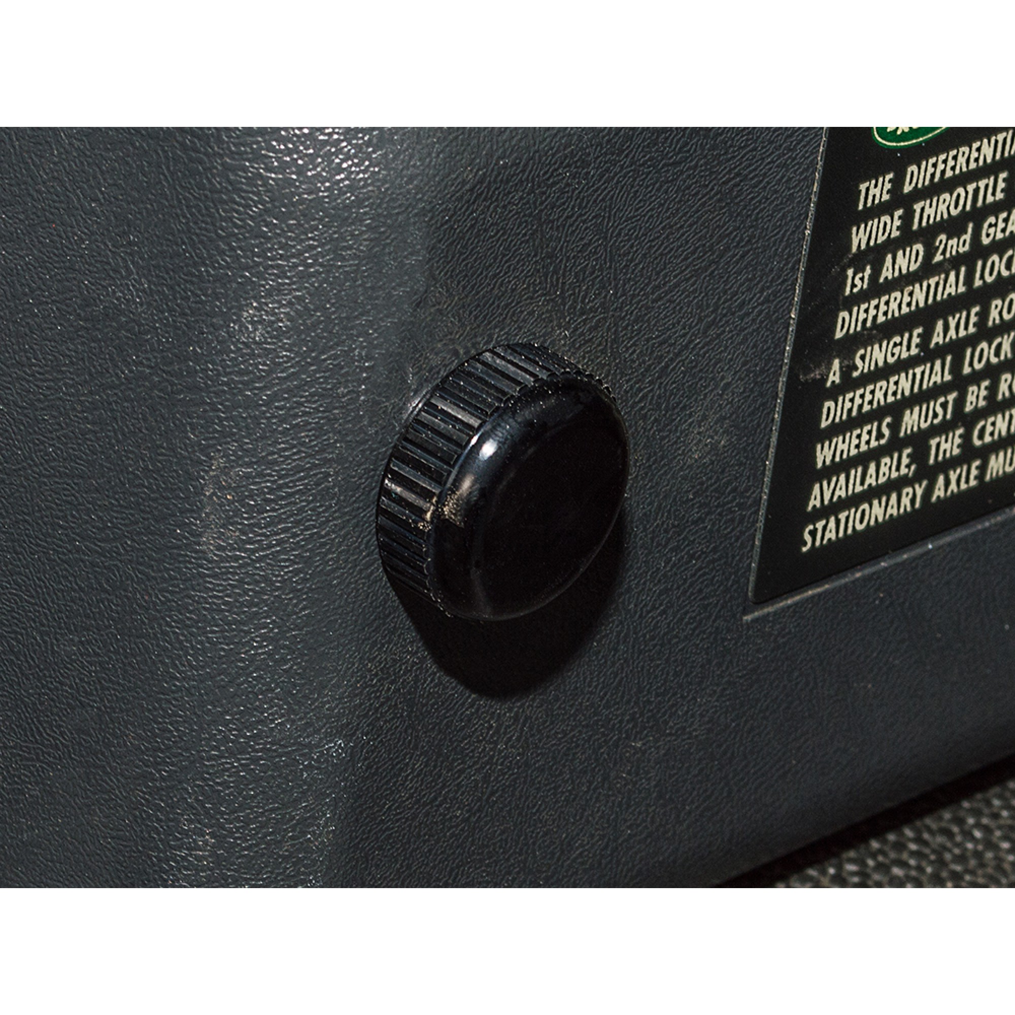 Defender Fuse Box Screw Anodised Black Aluminium upto 2007 Sold Individualy